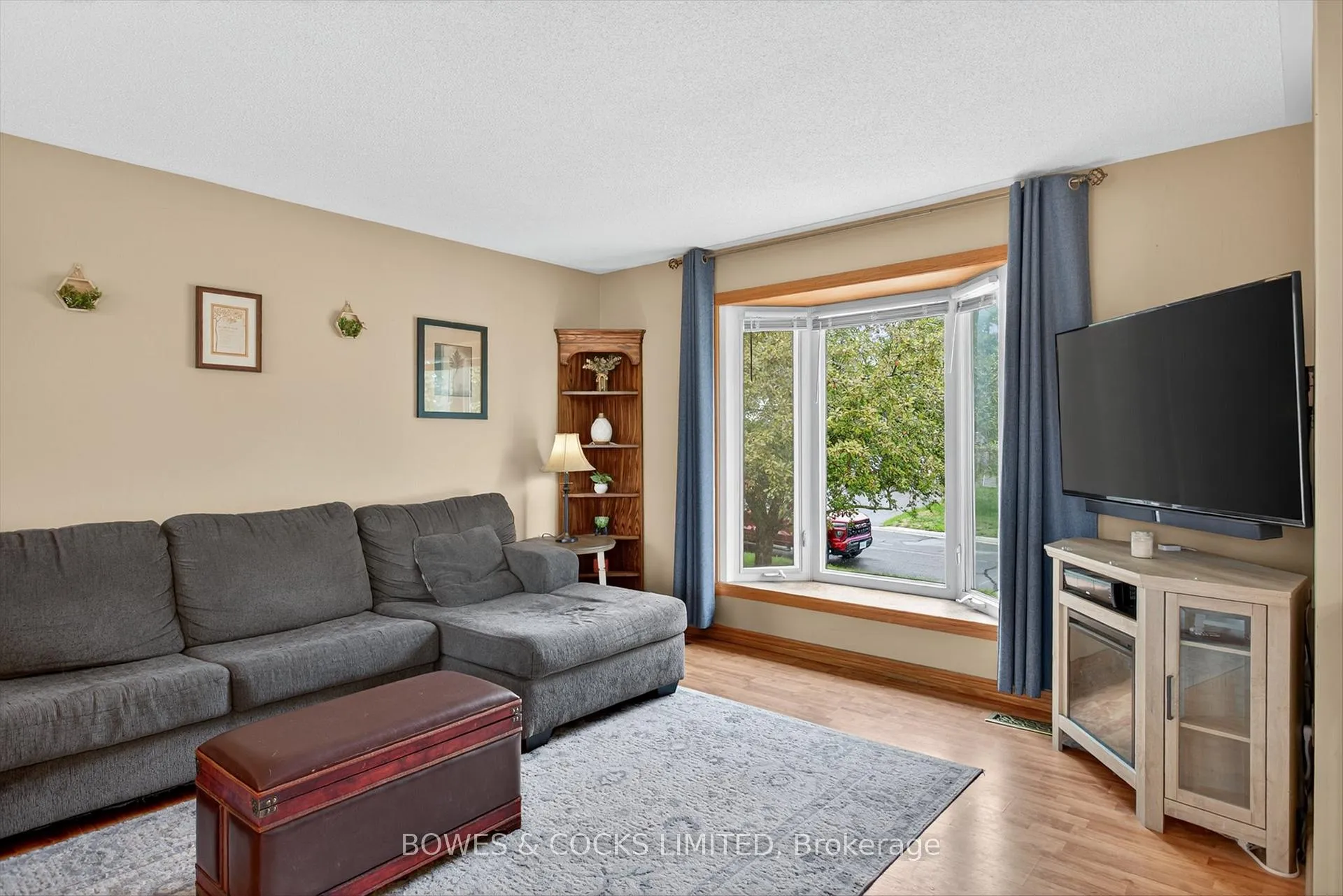 Photo 6 of 1349 Tudor Crescent, Peterborough, Ashburnham Ward 4 — HOMEH