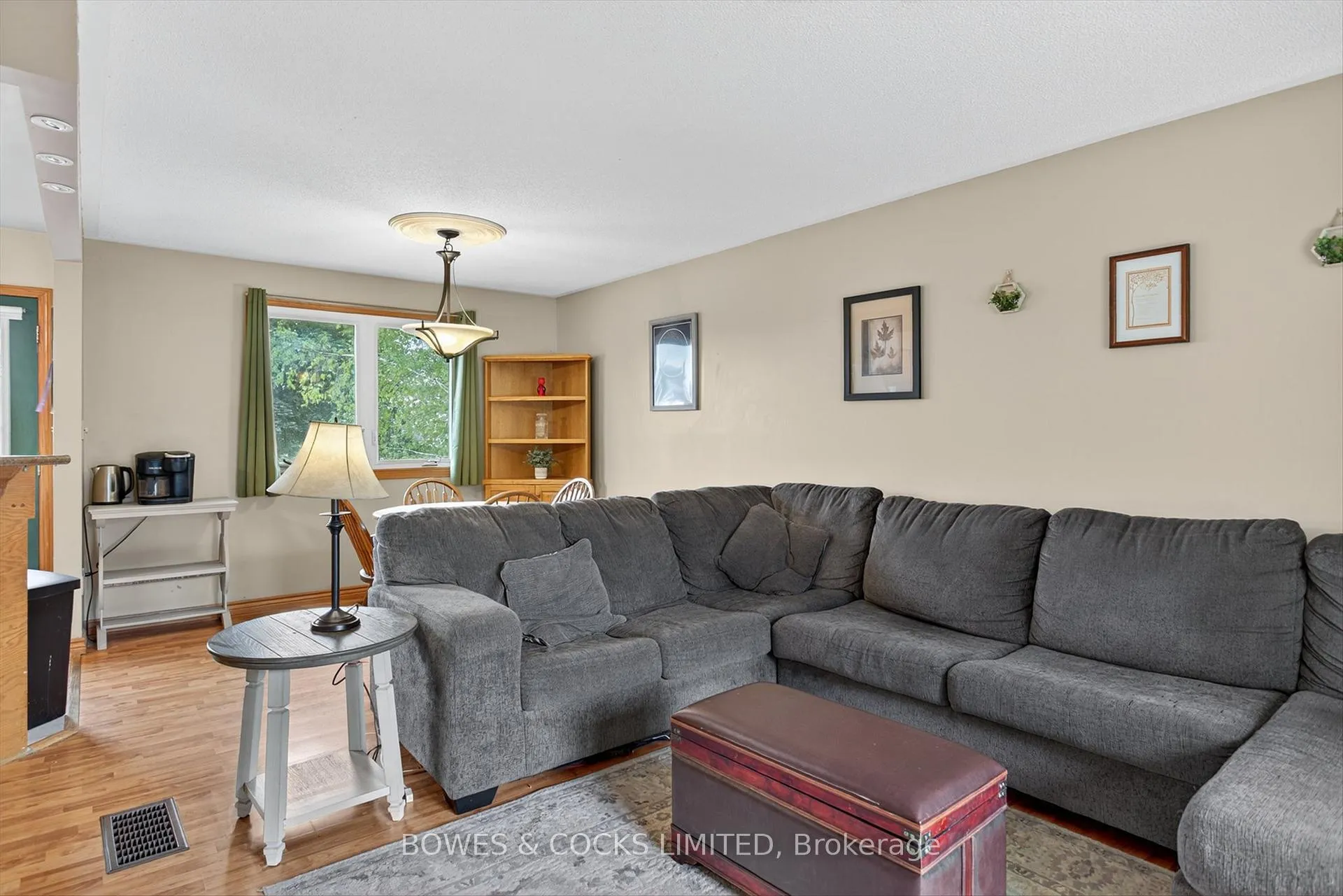 Photo 7 of 1349 Tudor Crescent, Peterborough, Ashburnham Ward 4 — HOMEH