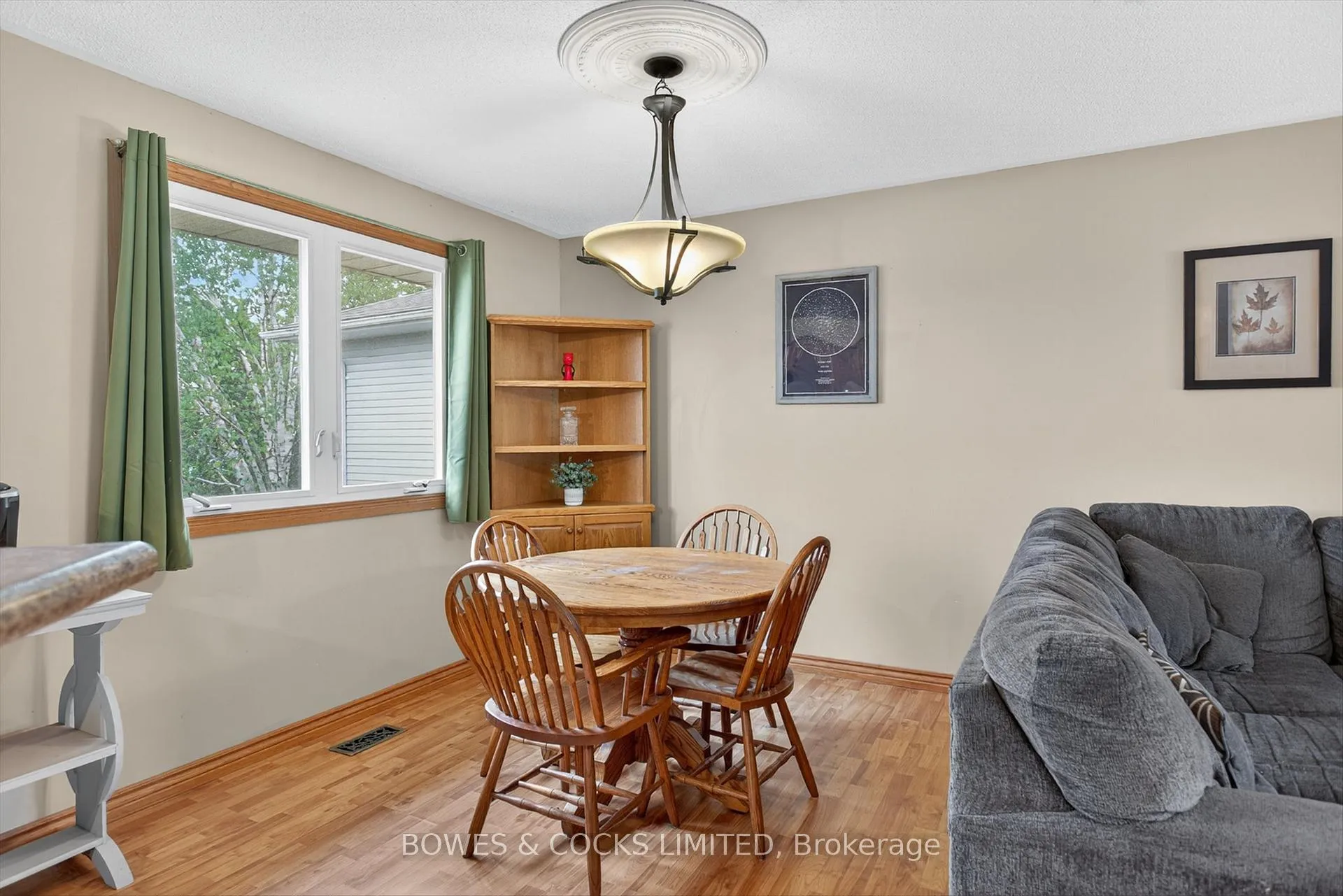 Photo 13 of 1349 Tudor Crescent, Peterborough, Ashburnham Ward 4 — HOMEH