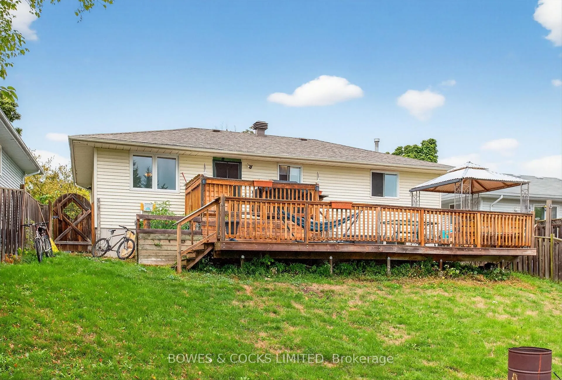 Photo 37 of 1349 Tudor Crescent, Peterborough, Ashburnham Ward 4 — HOMEH