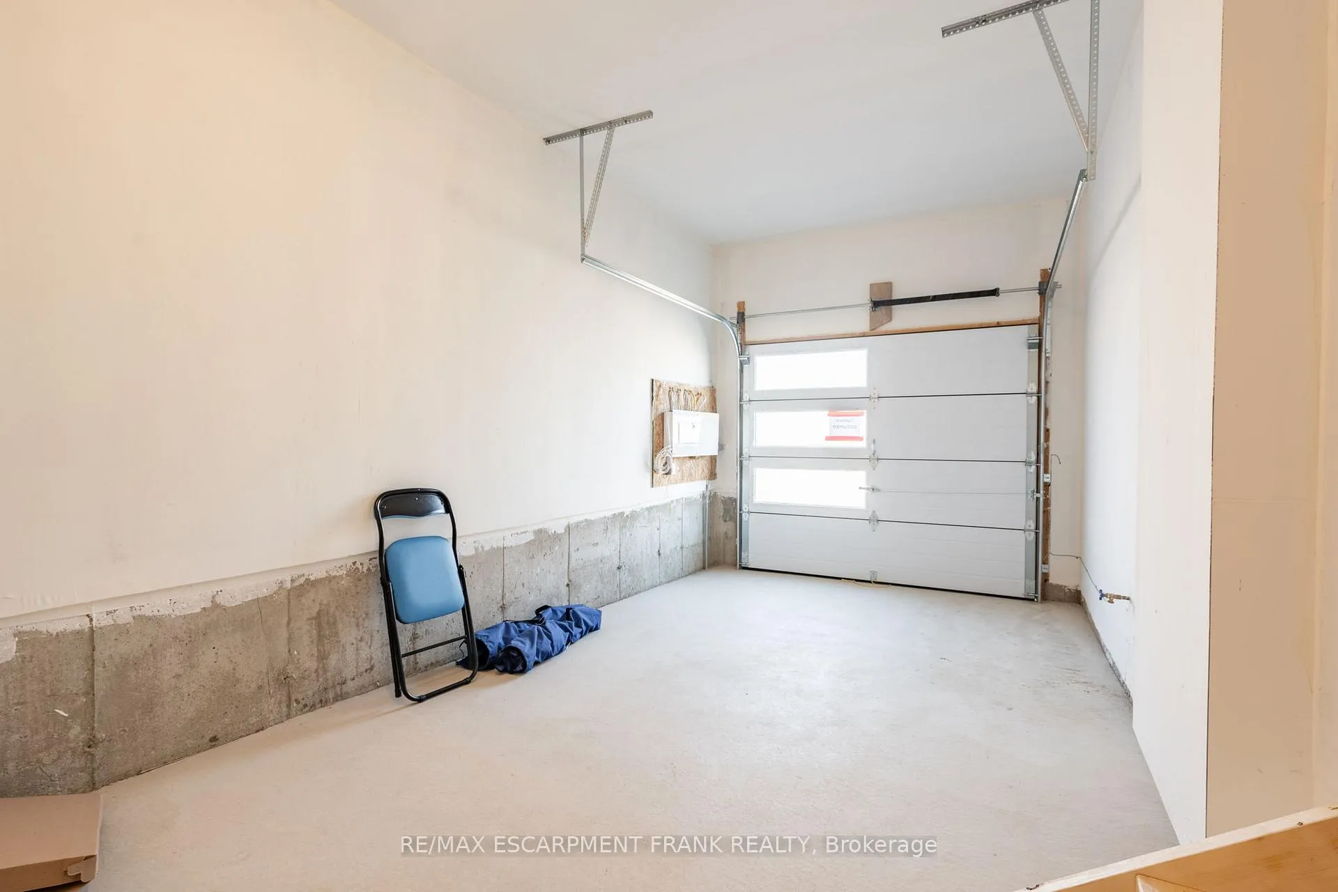 Photo 7 of 237 Lormont Boulevard, Hamilton, Stoney Creek Mountain — HOMEH