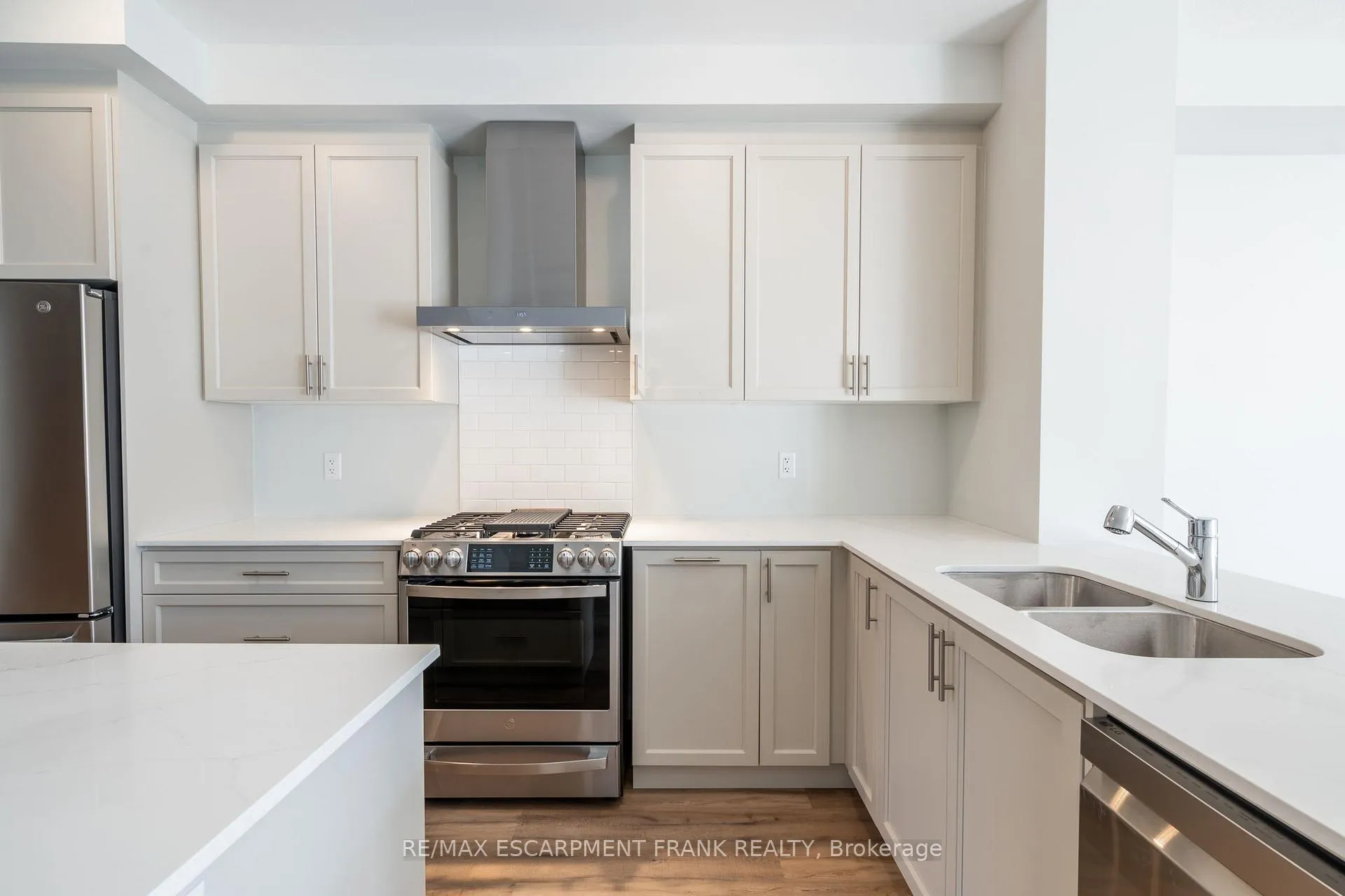 Photo 18 of 237 Lormont Boulevard, Hamilton, Stoney Creek Mountain — HOMEH