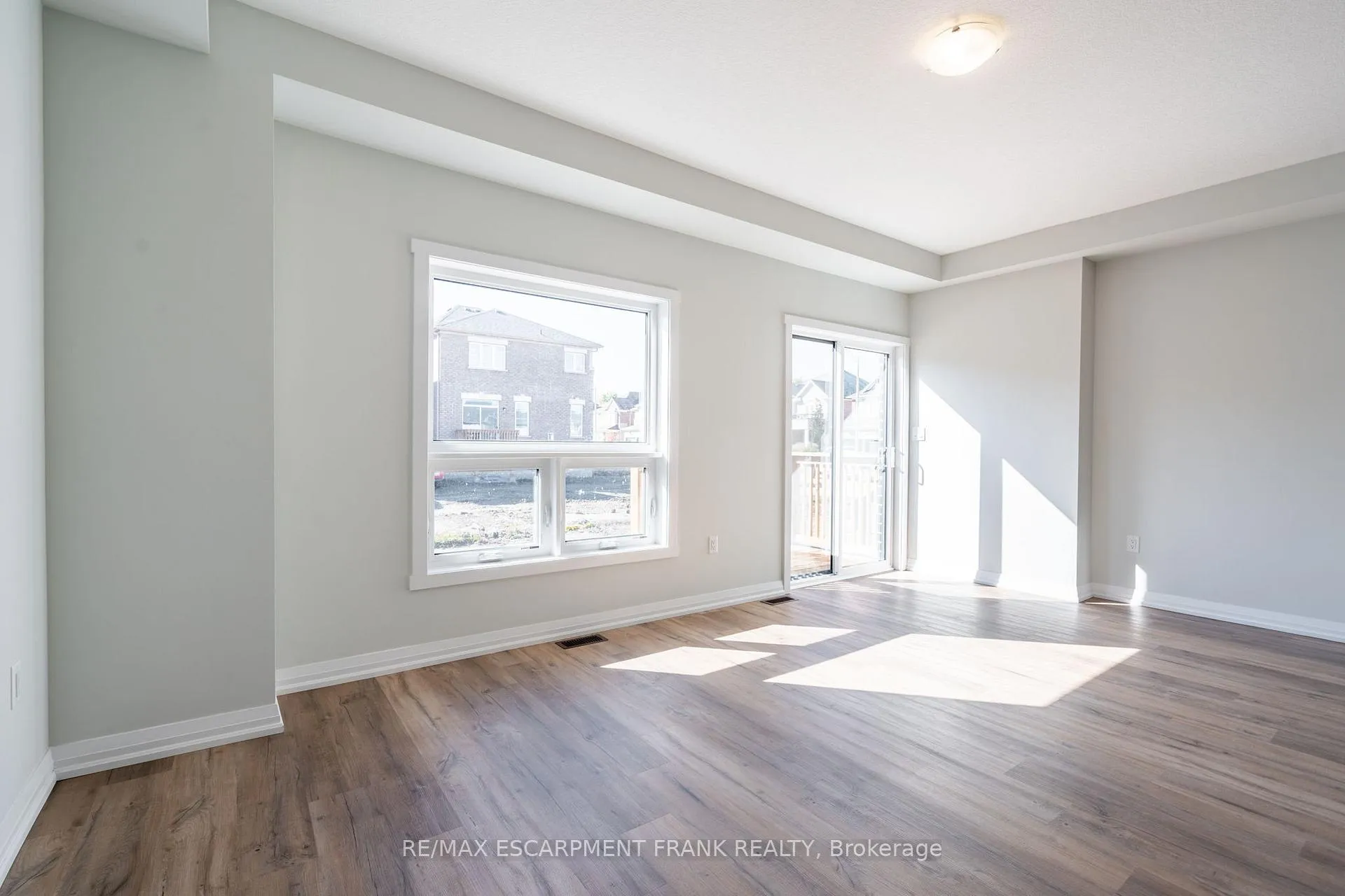 Photo 22 of 237 Lormont Boulevard, Hamilton, Stoney Creek Mountain — HOMEH