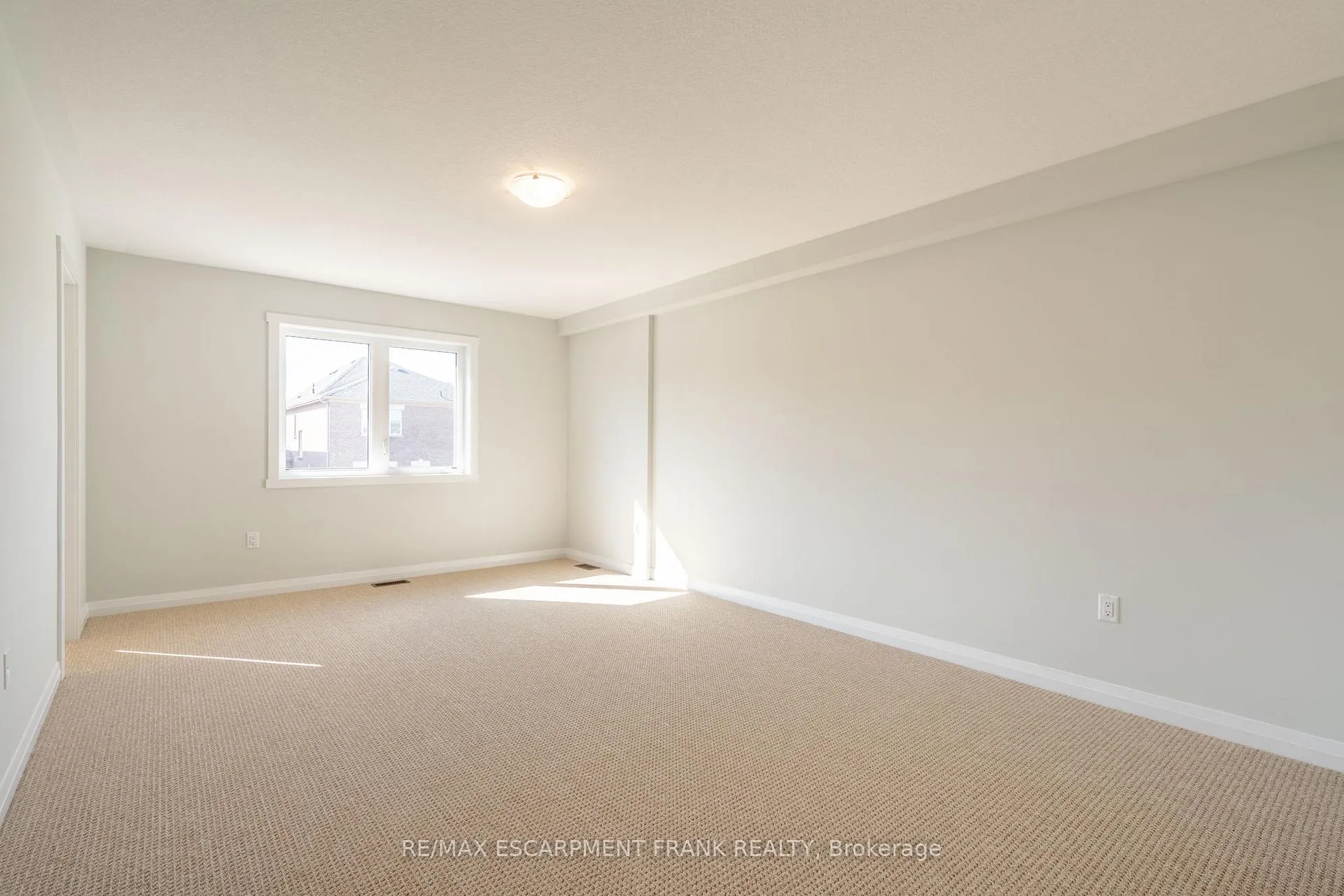 Photo 28 of 237 Lormont Boulevard, Hamilton, Stoney Creek Mountain — HOMEH