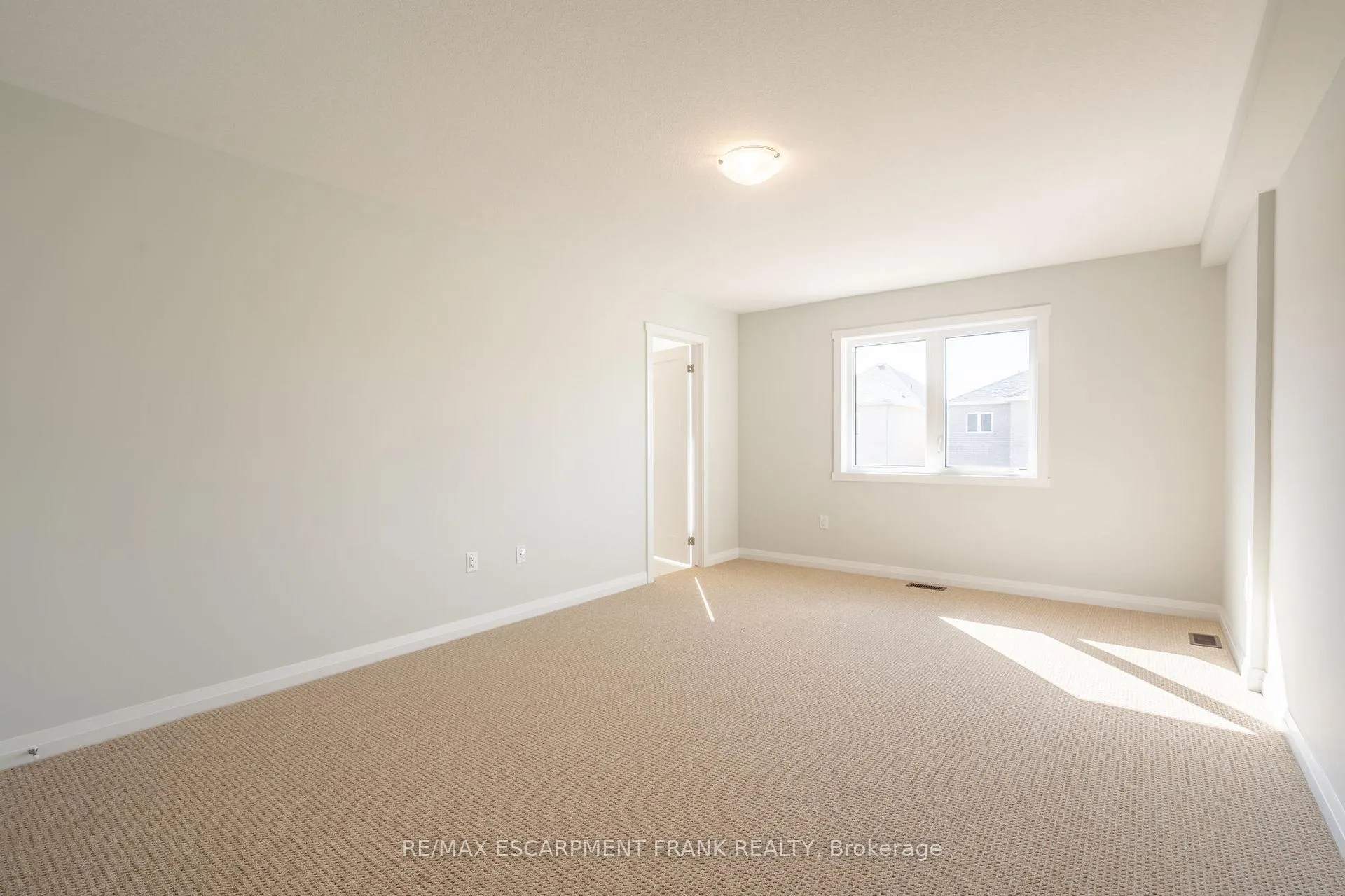 Photo 29 of 237 Lormont Boulevard, Hamilton, Stoney Creek Mountain — HOMEH