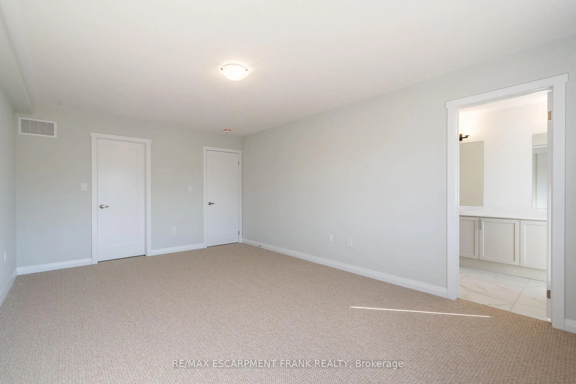 Photo 31 of 237 Lormont Boulevard, Hamilton, Stoney Creek Mountain — HOMEH