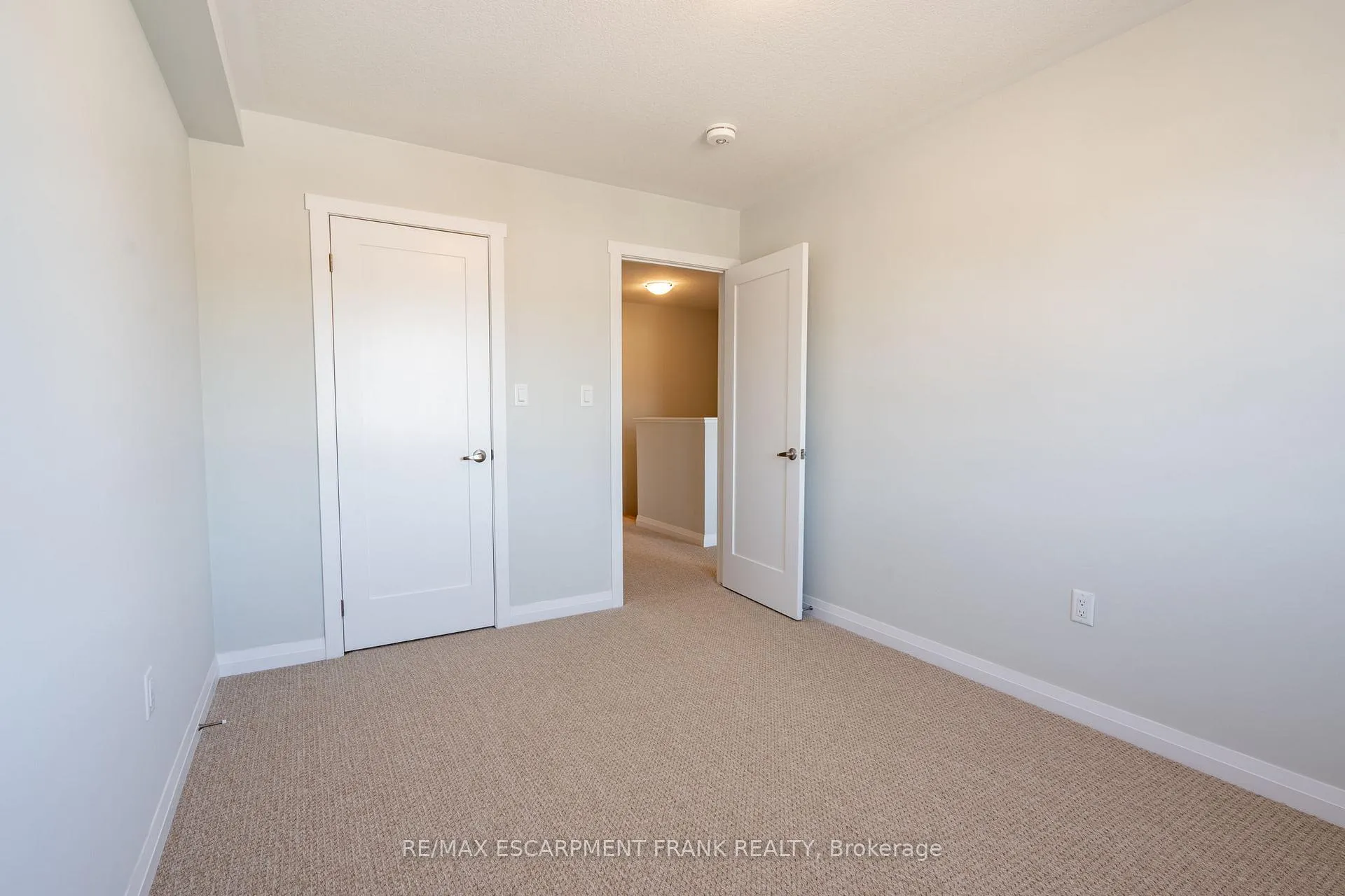 Photo 36 of 237 Lormont Boulevard, Hamilton, Stoney Creek Mountain — HOMEH