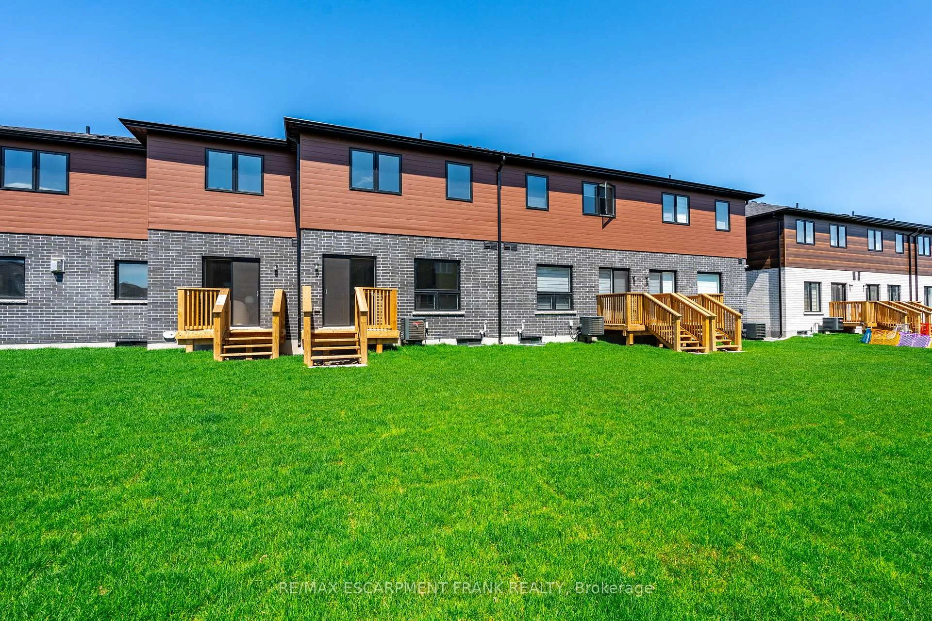 Photo 44 of 237 Lormont Boulevard, Hamilton, Stoney Creek Mountain — HOMEH