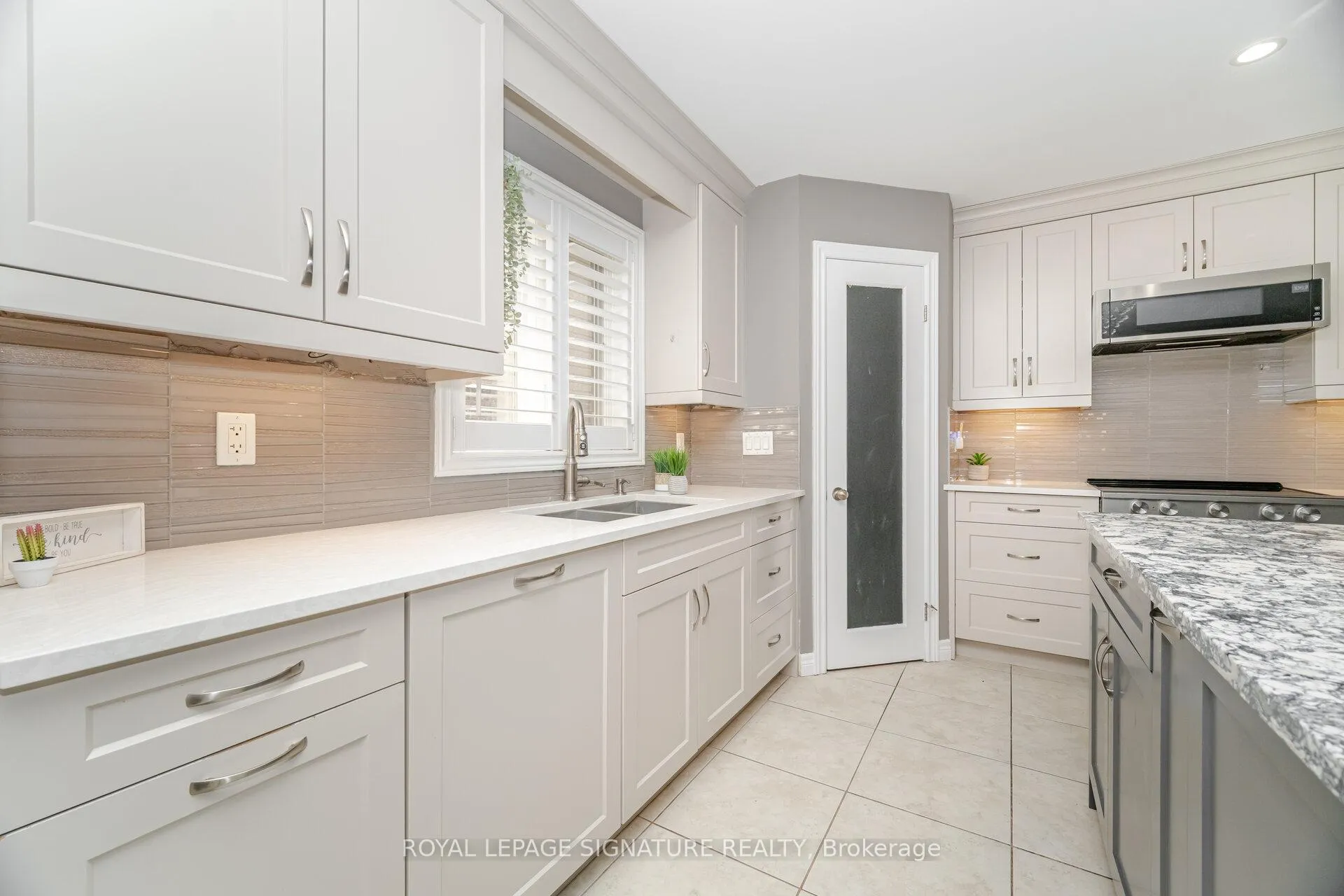 Photo 14 of 169 East 8th Street, Hamilton, Centremount — HOMEH