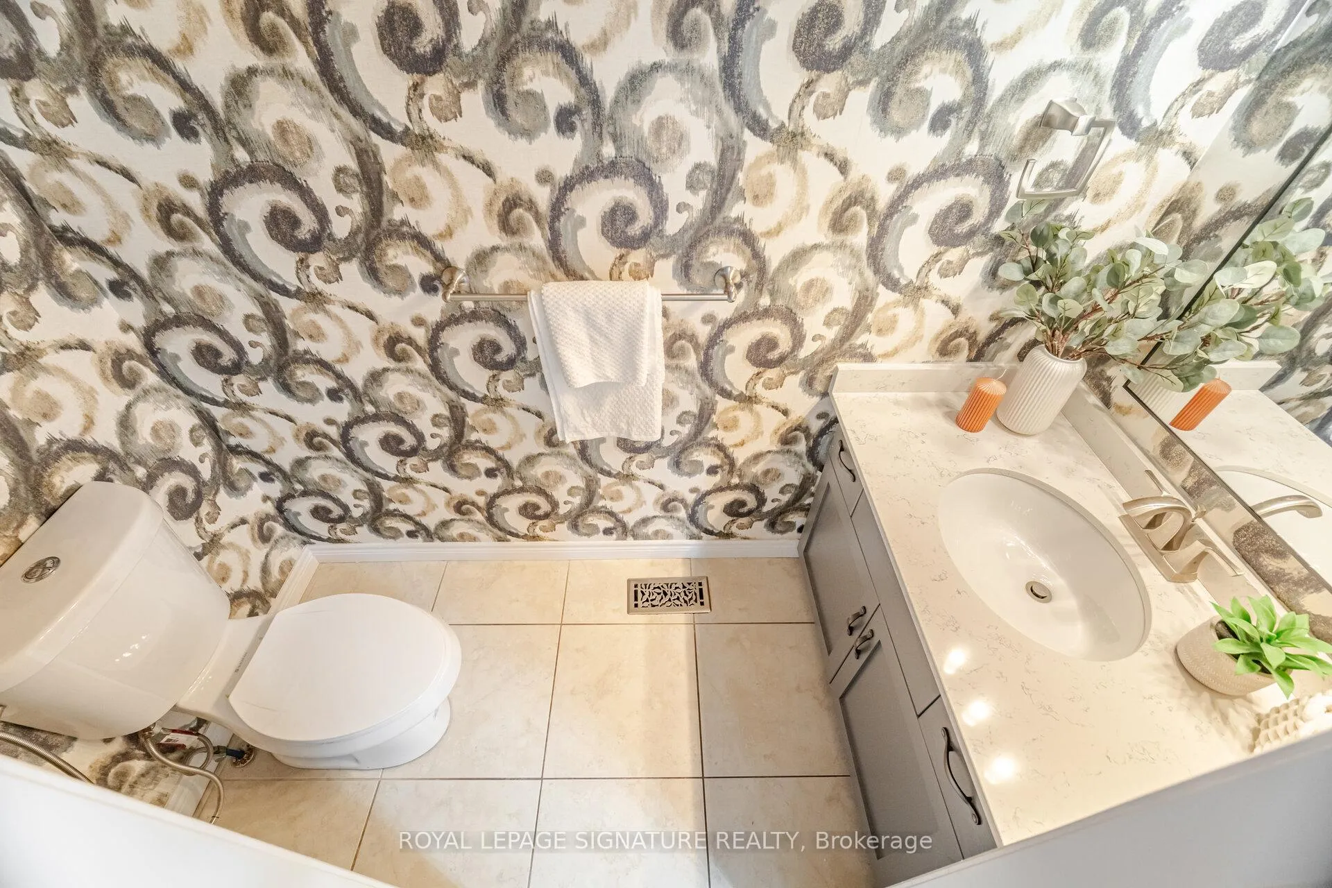Photo 18 of 169 East 8th Street, Hamilton, Centremount — HOMEH