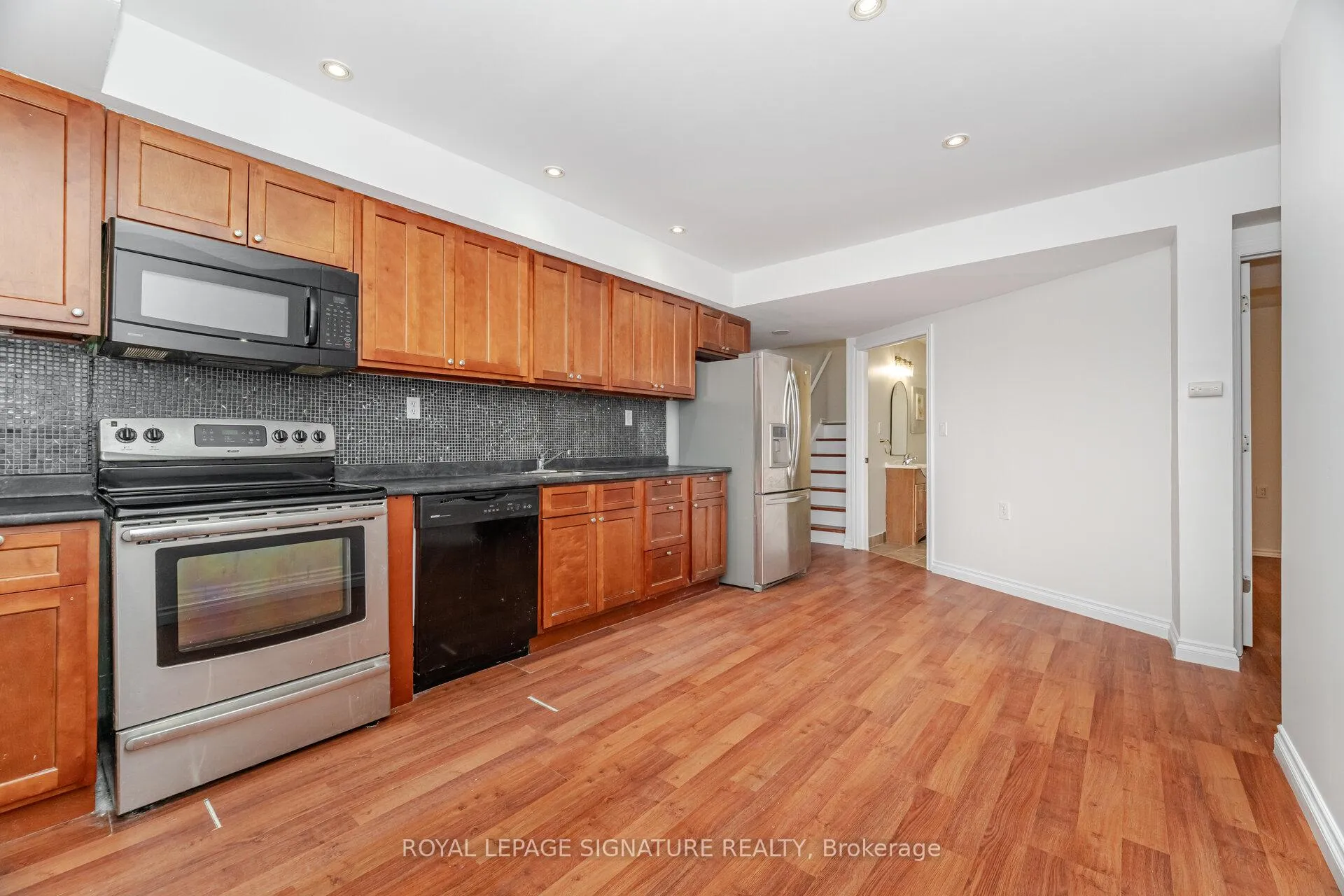 Photo 35 of 169 East 8th Street, Hamilton, Centremount — HOMEH