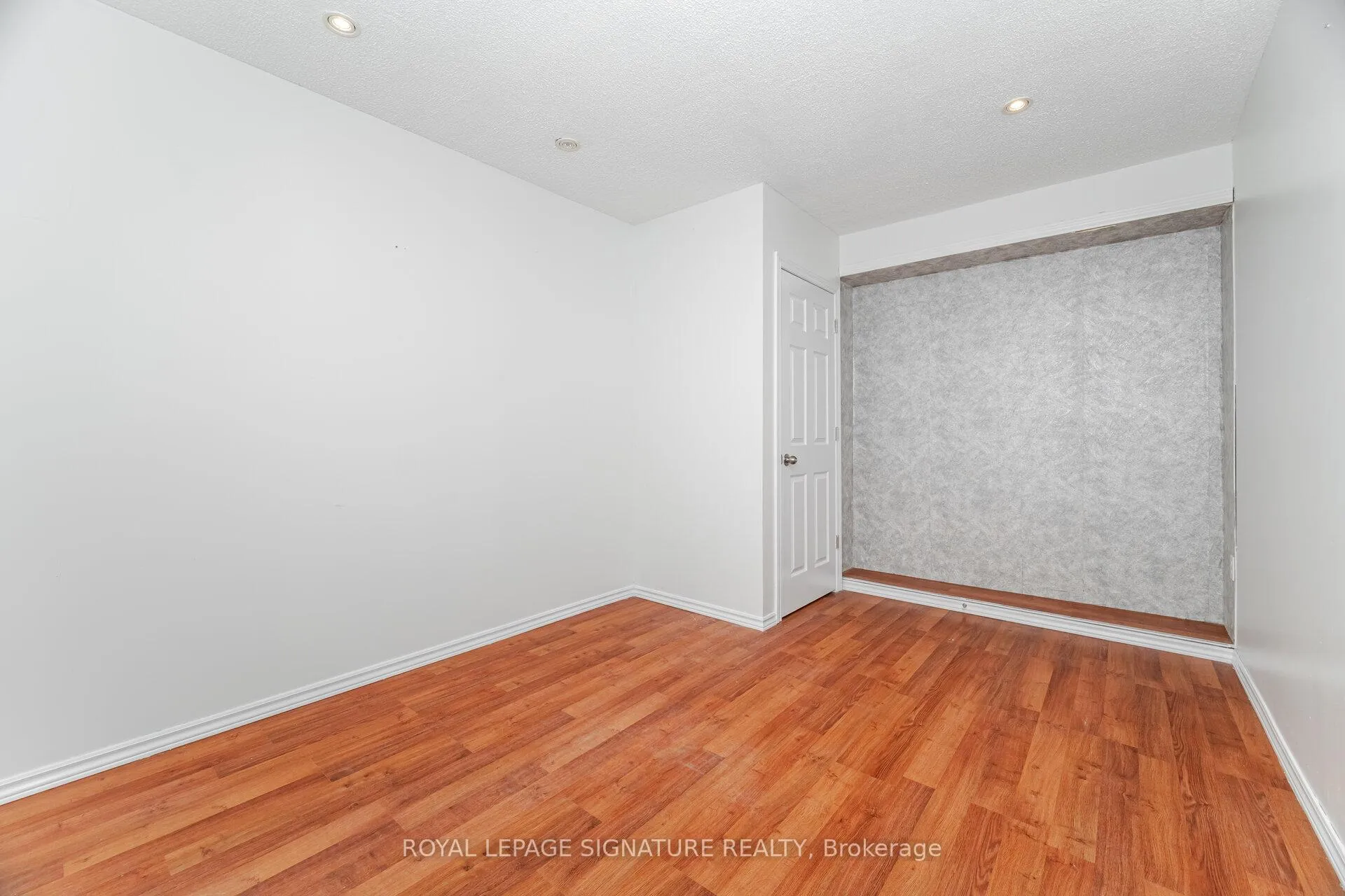 Photo 39 of 169 East 8th Street, Hamilton, Centremount — HOMEH