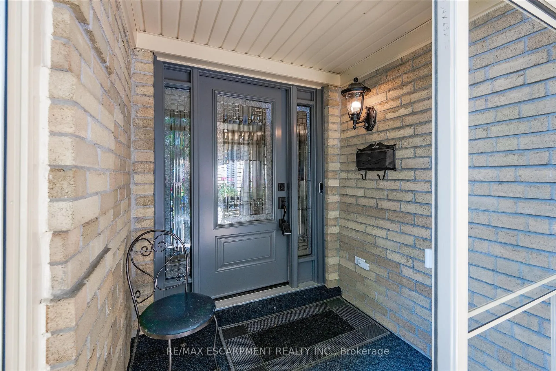Photo 4 of 10 Yorkview Place, Hamilton, Cootes Paradise — HOMEH