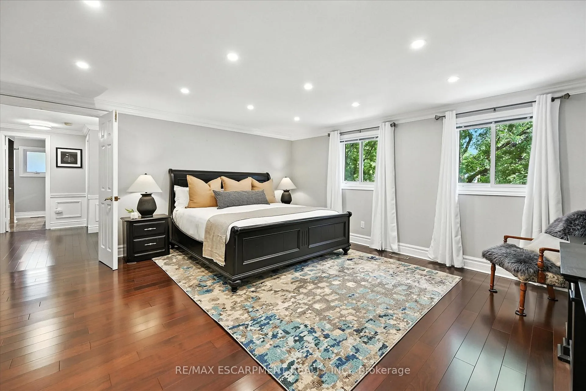 Photo 21 of 10 Yorkview Place, Hamilton, Cootes Paradise — HOMEH