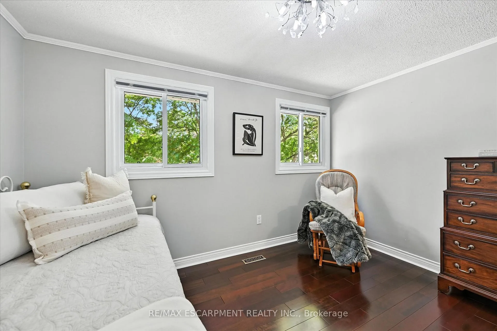 Photo 27 of 10 Yorkview Place, Hamilton, Cootes Paradise — HOMEH