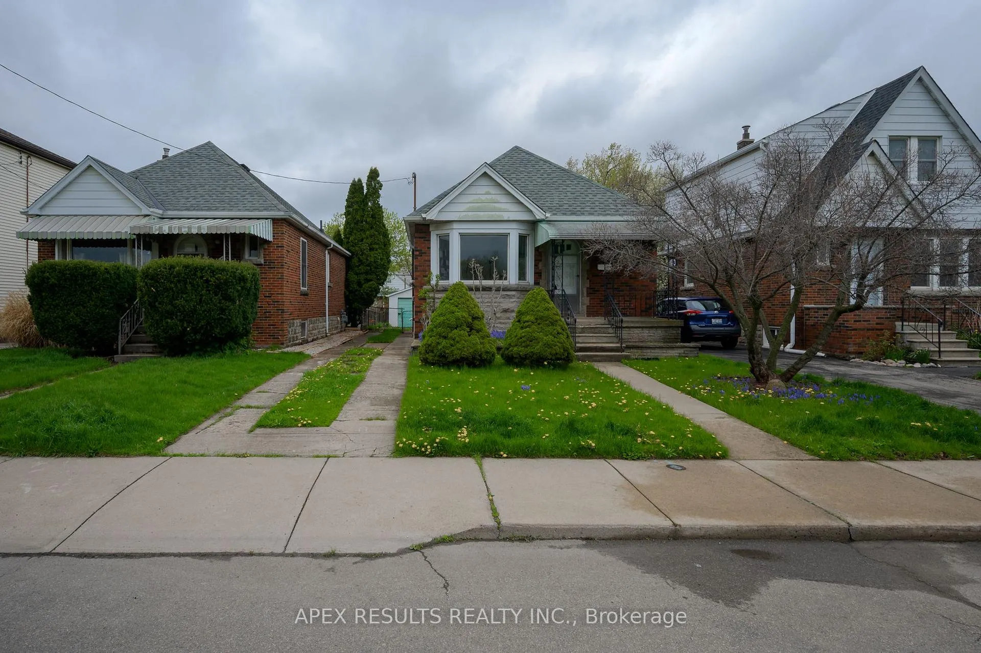 Photo 3 of 39 Strathearne Avenue, Hamilton, Homeside — HOMEH
