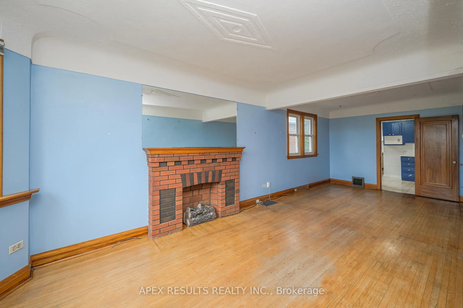 Photo 10 of 39 Strathearne Avenue, Hamilton, Homeside — HOMEH
