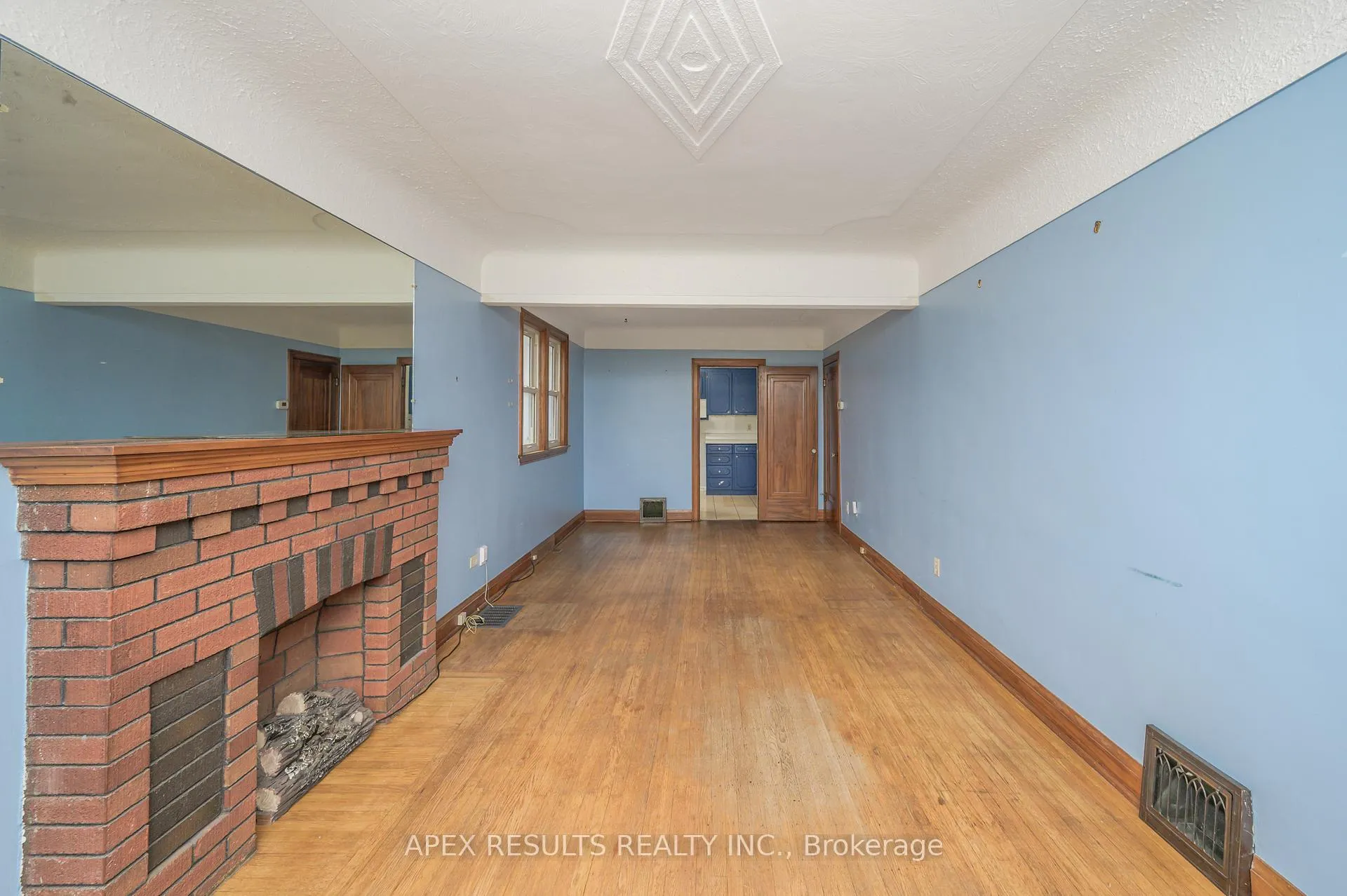 Photo 11 of 39 Strathearne Avenue, Hamilton, Homeside — HOMEH