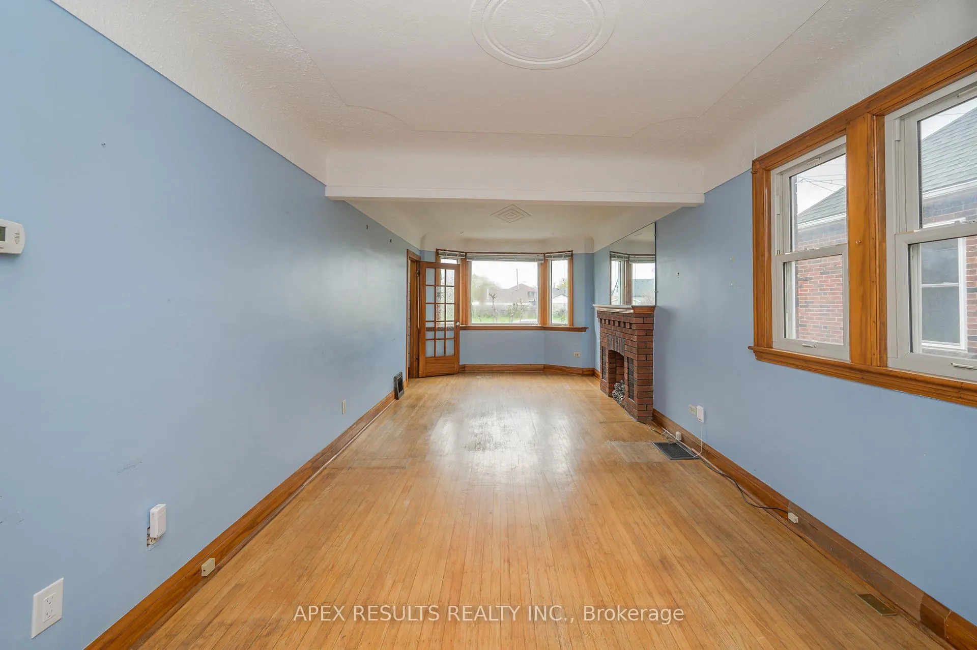 Photo 12 of 39 Strathearne Avenue, Hamilton, Homeside — HOMEH