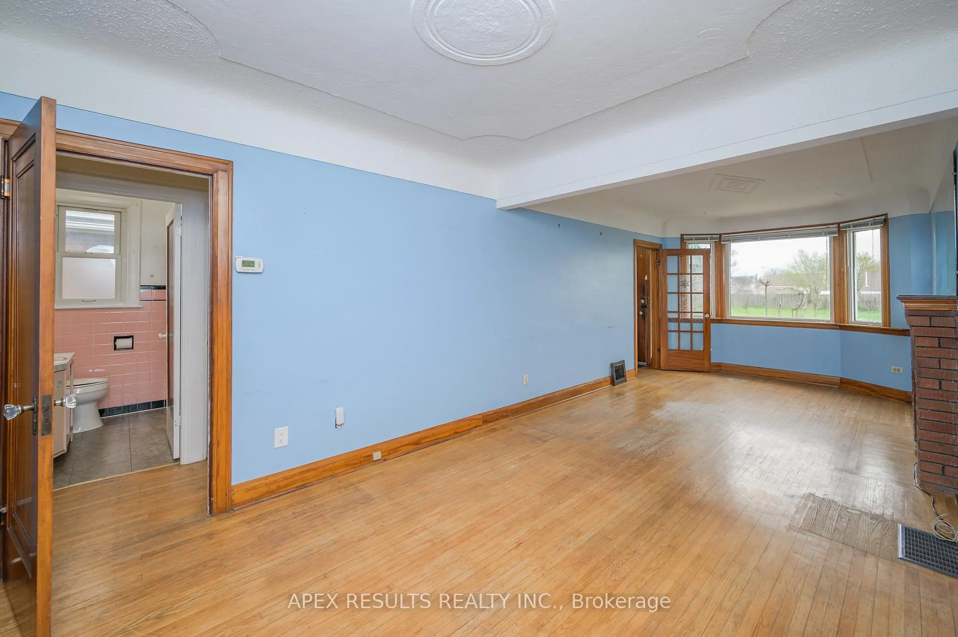 Photo 13 of 39 Strathearne Avenue, Hamilton, Homeside — HOMEH