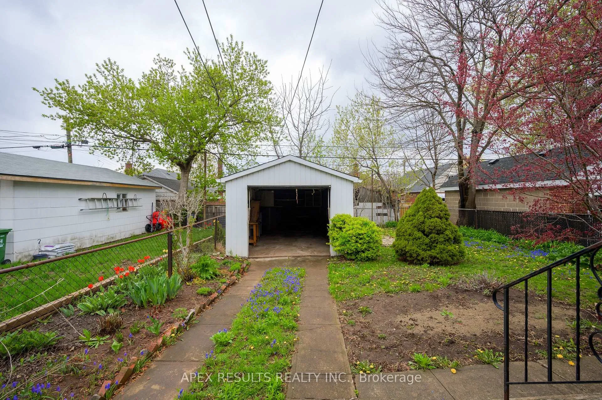 Photo 40 of 39 Strathearne Avenue, Hamilton, Homeside — HOMEH