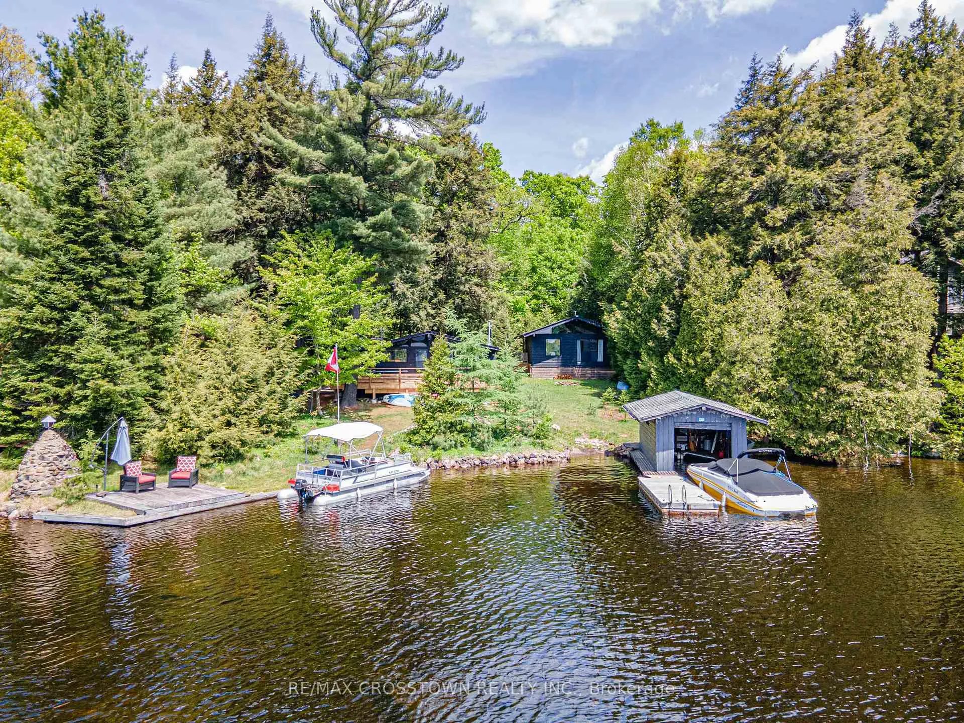 Photo 2 of 228 MacBeth Island, Bracebridge, Oakley — HOMEH
