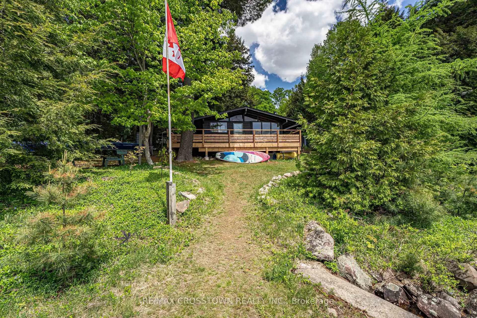 Photo 10 of 228 MacBeth Island, Bracebridge, Oakley — HOMEH