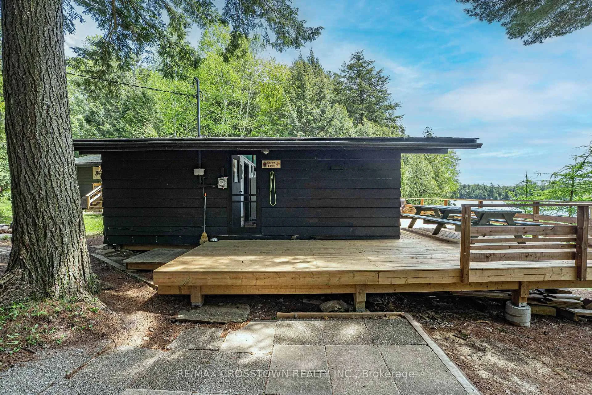 Photo 15 of 228 MacBeth Island, Bracebridge, Oakley — HOMEH