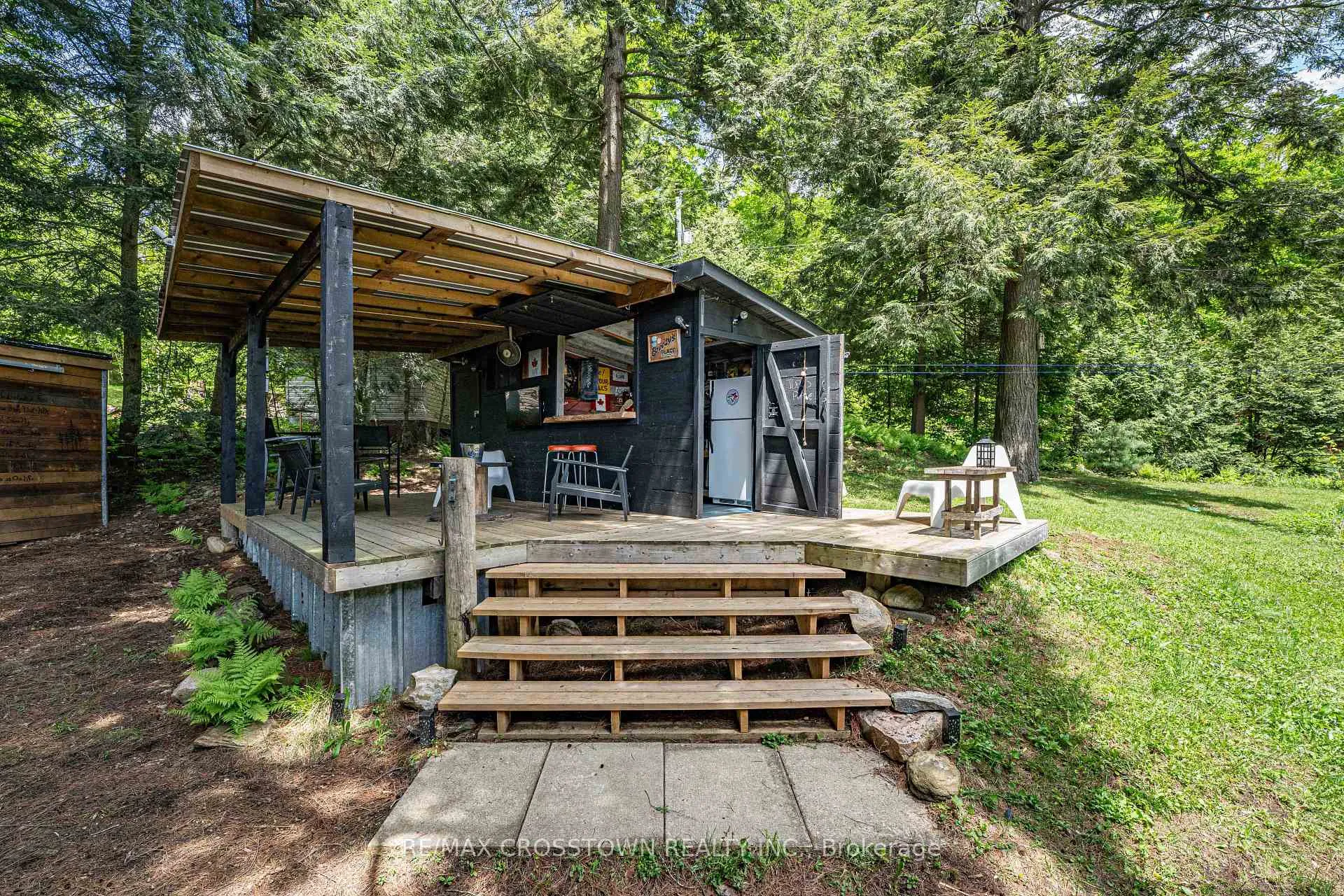 Photo 17 of 228 MacBeth Island, Bracebridge, Oakley — HOMEH