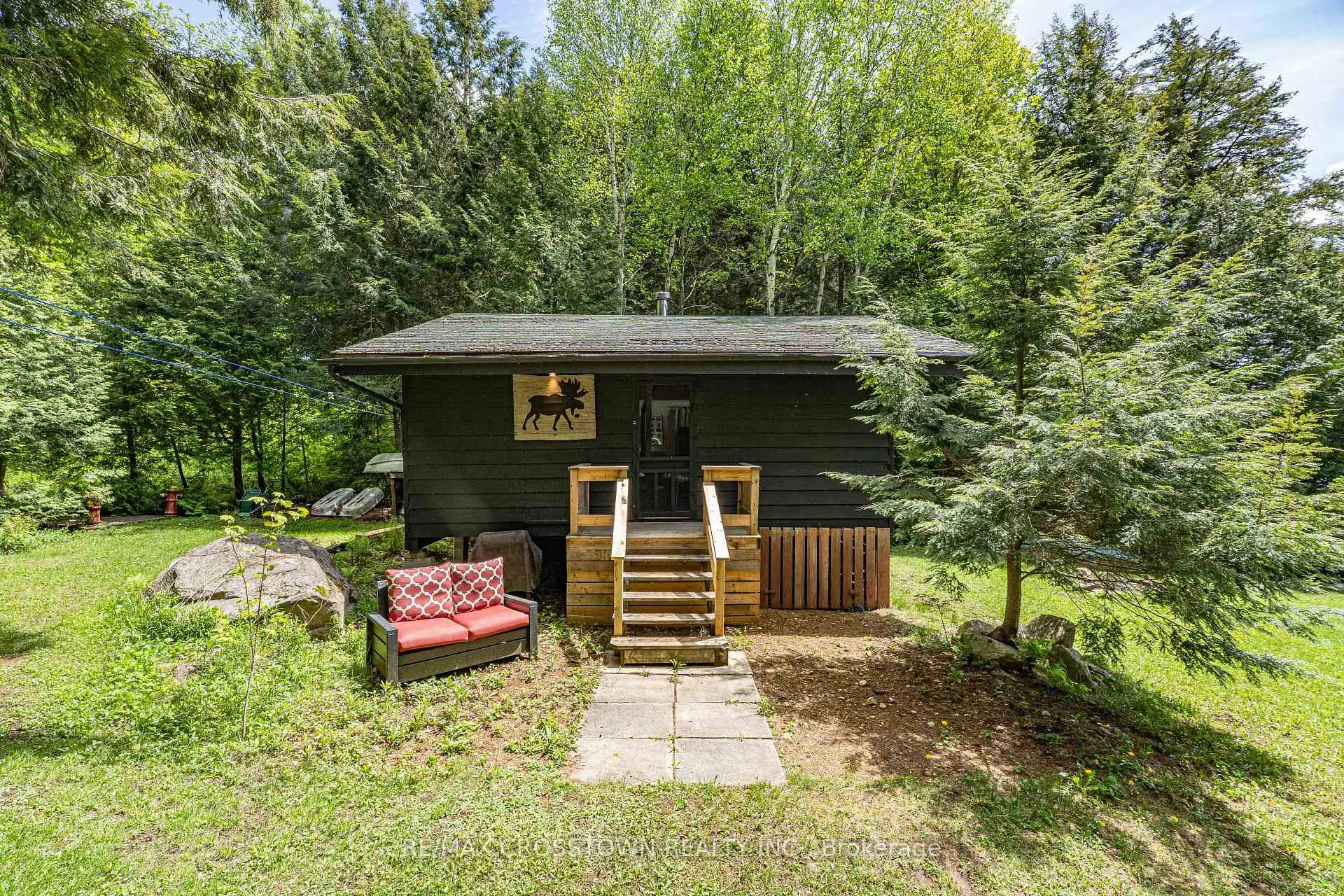 Photo 20 of 228 MacBeth Island, Bracebridge, Oakley — HOMEH