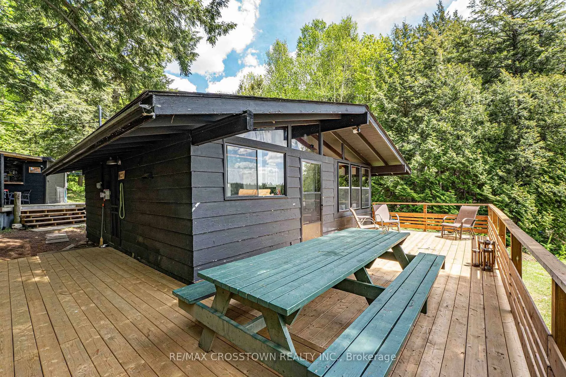 Photo 31 of 228 MacBeth Island, Bracebridge, Oakley — HOMEH