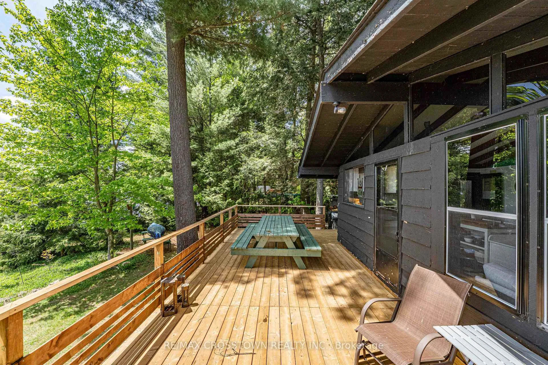 Photo 33 of 228 MacBeth Island, Bracebridge, Oakley — HOMEH