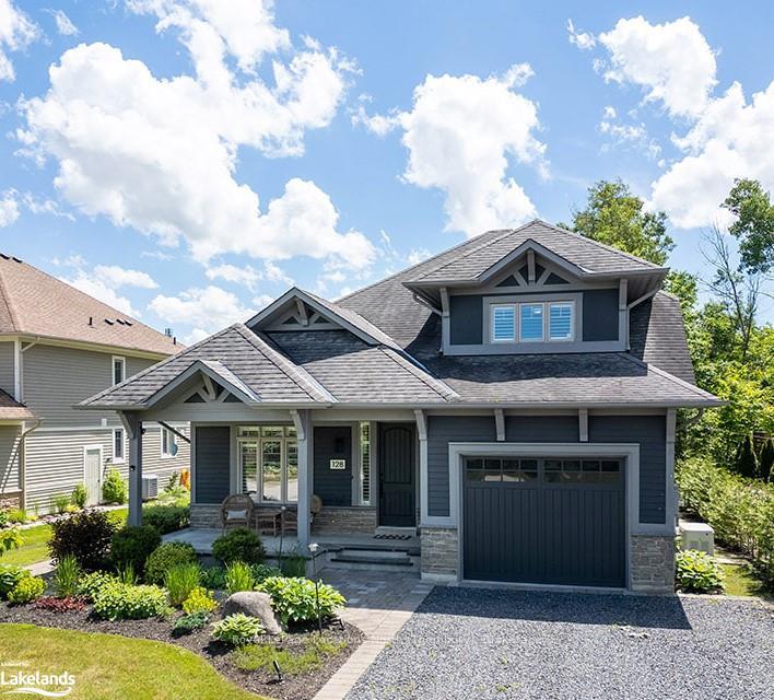 Front of 128 Rankin'S Crescent