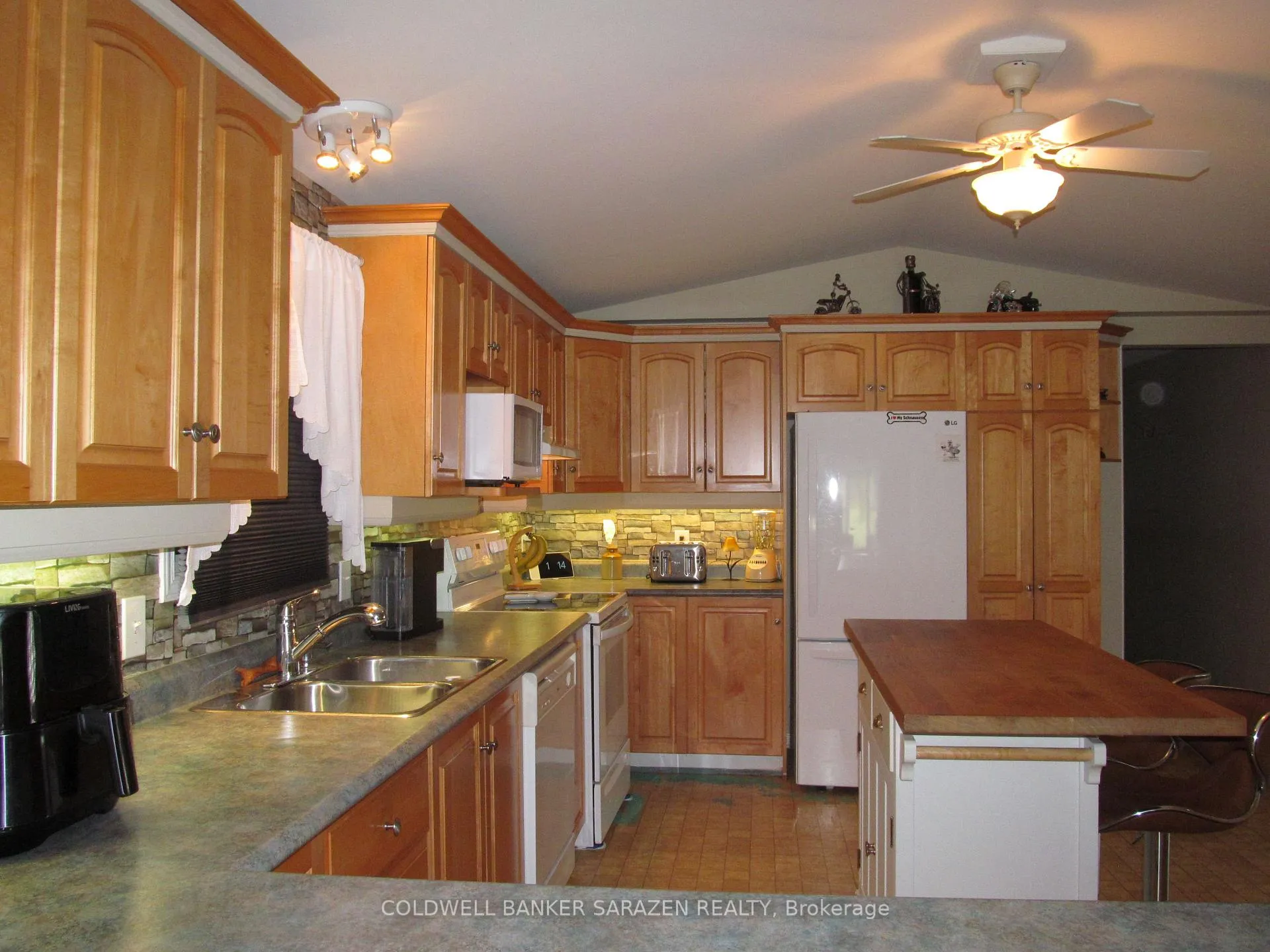 Photo 18 of 21 Lakefront Lane, McNab/Braeside, Mcnab/Braeside Twps — HOMEH