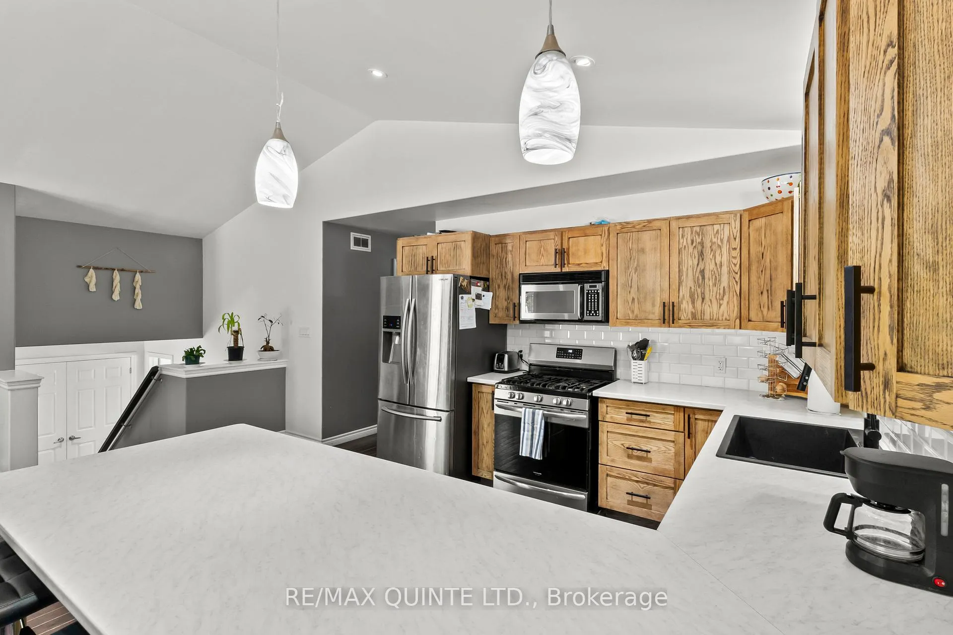 Photo 10 of 134 Molloy Road, Prince Edward County, Sophiasburg Ward — HOMEH