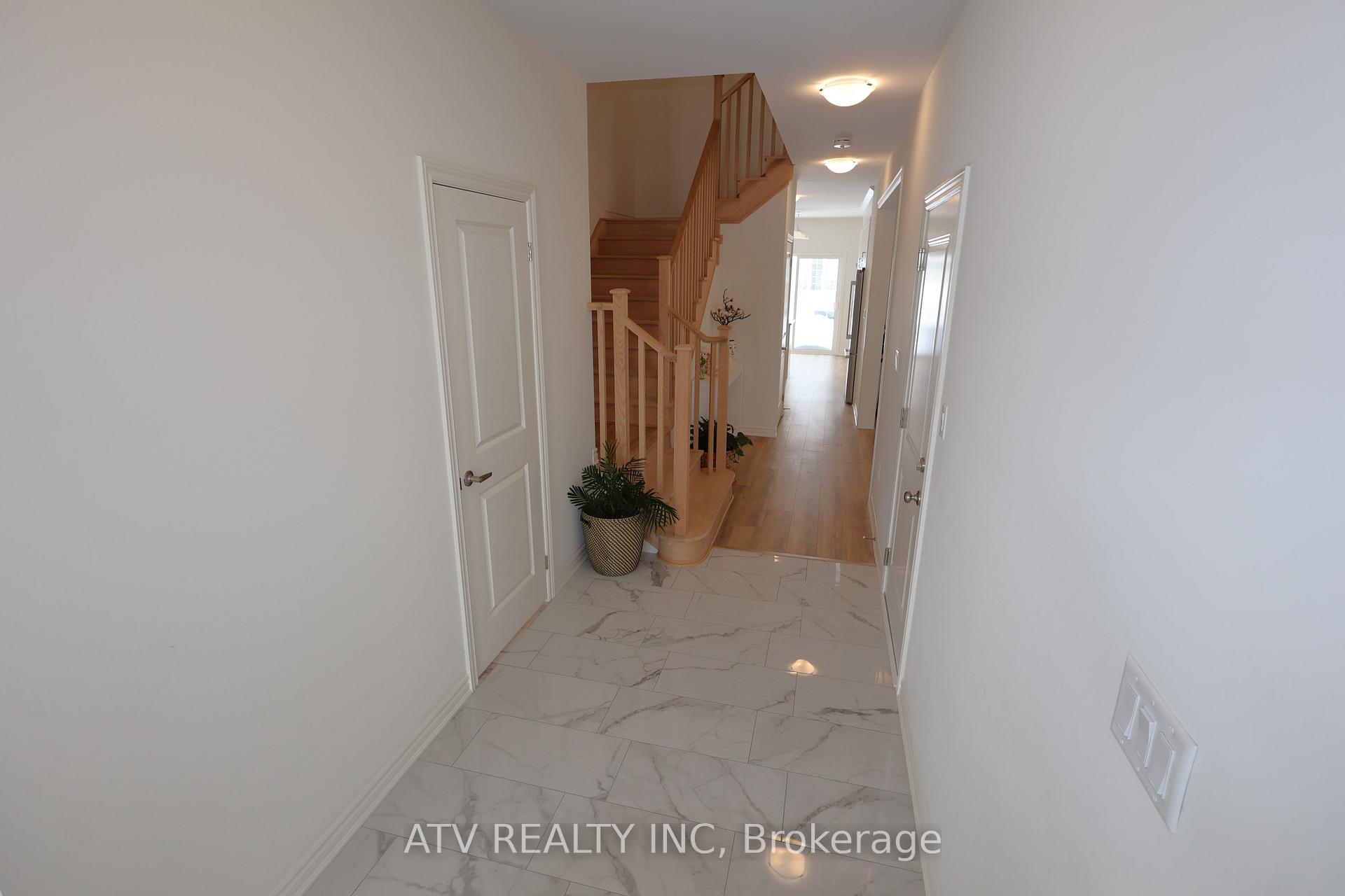 Photo 3 of 232 Mckenzie Drive, Clearview, Stayner — HOMEH