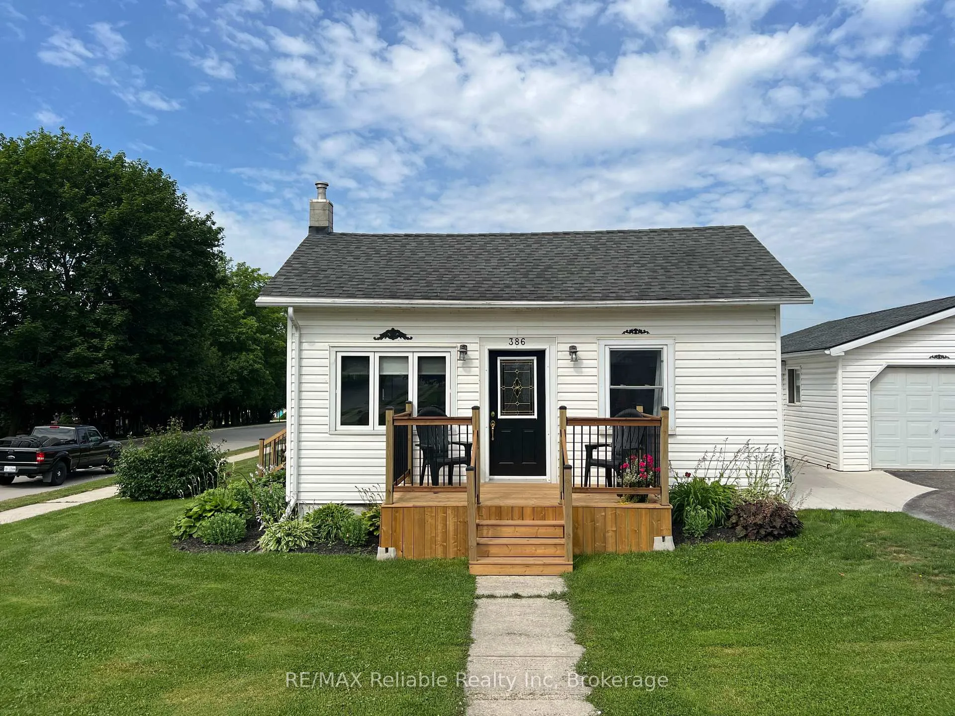 Photo 2 of 386 James Street, Central Huron, Clinton — HOMEH