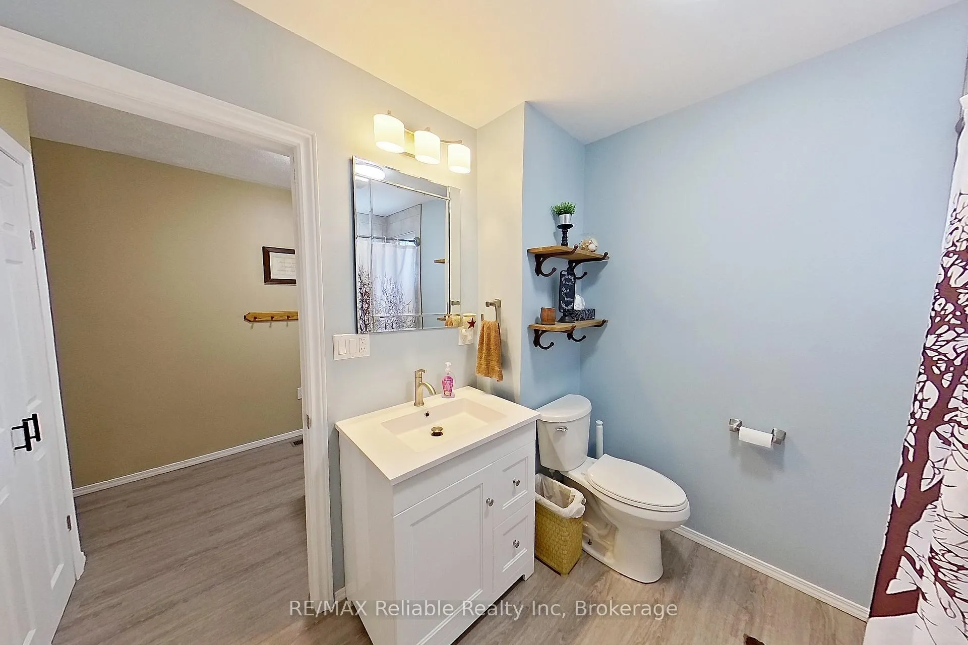 Photo 14 of 386 James Street, Central Huron, Clinton — HOMEH