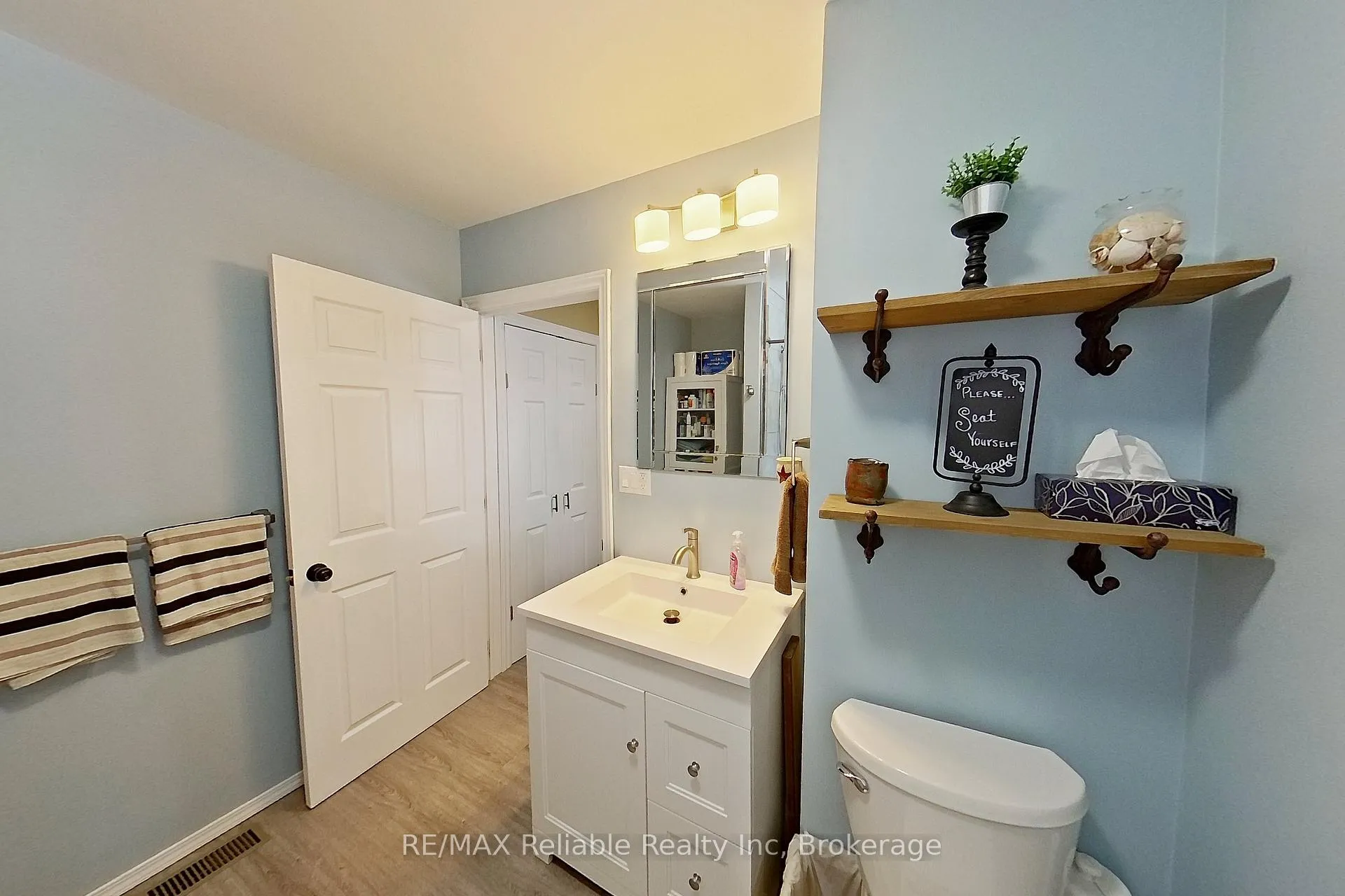 Photo 15 of 386 James Street, Central Huron, Clinton — HOMEH