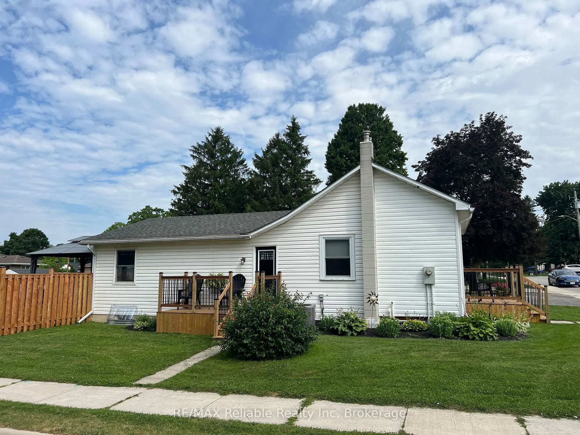 Photo 33 of 386 James Street, Central Huron, Clinton — HOMEH