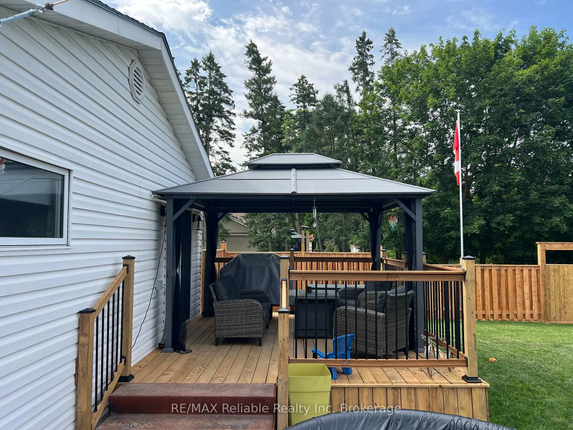Photo 34 of 386 James Street, Central Huron, Clinton — HOMEH
