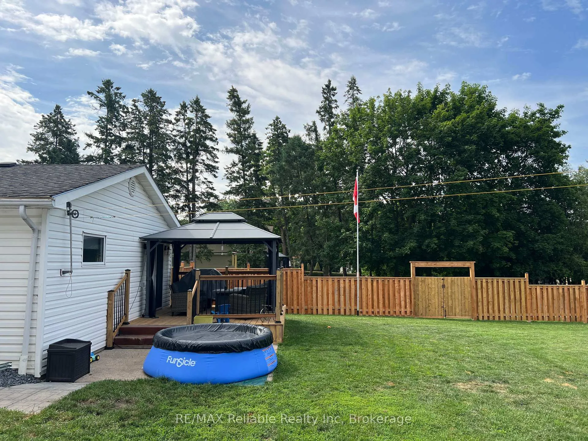 Photo 36 of 386 James Street, Central Huron, Clinton — HOMEH