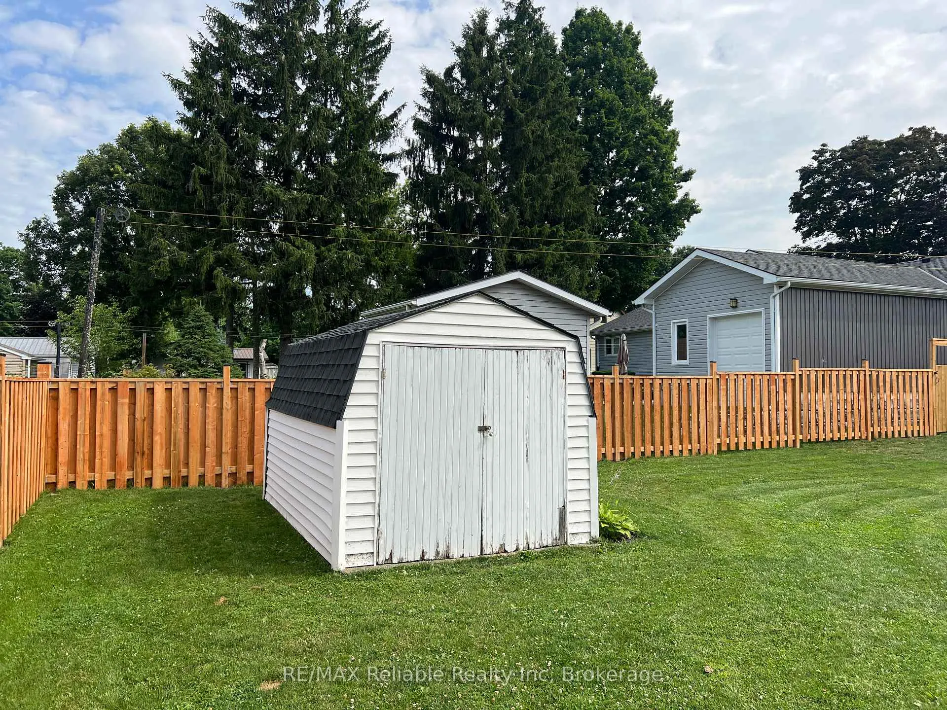 Photo 40 of 386 James Street, Central Huron, Clinton — HOMEH
