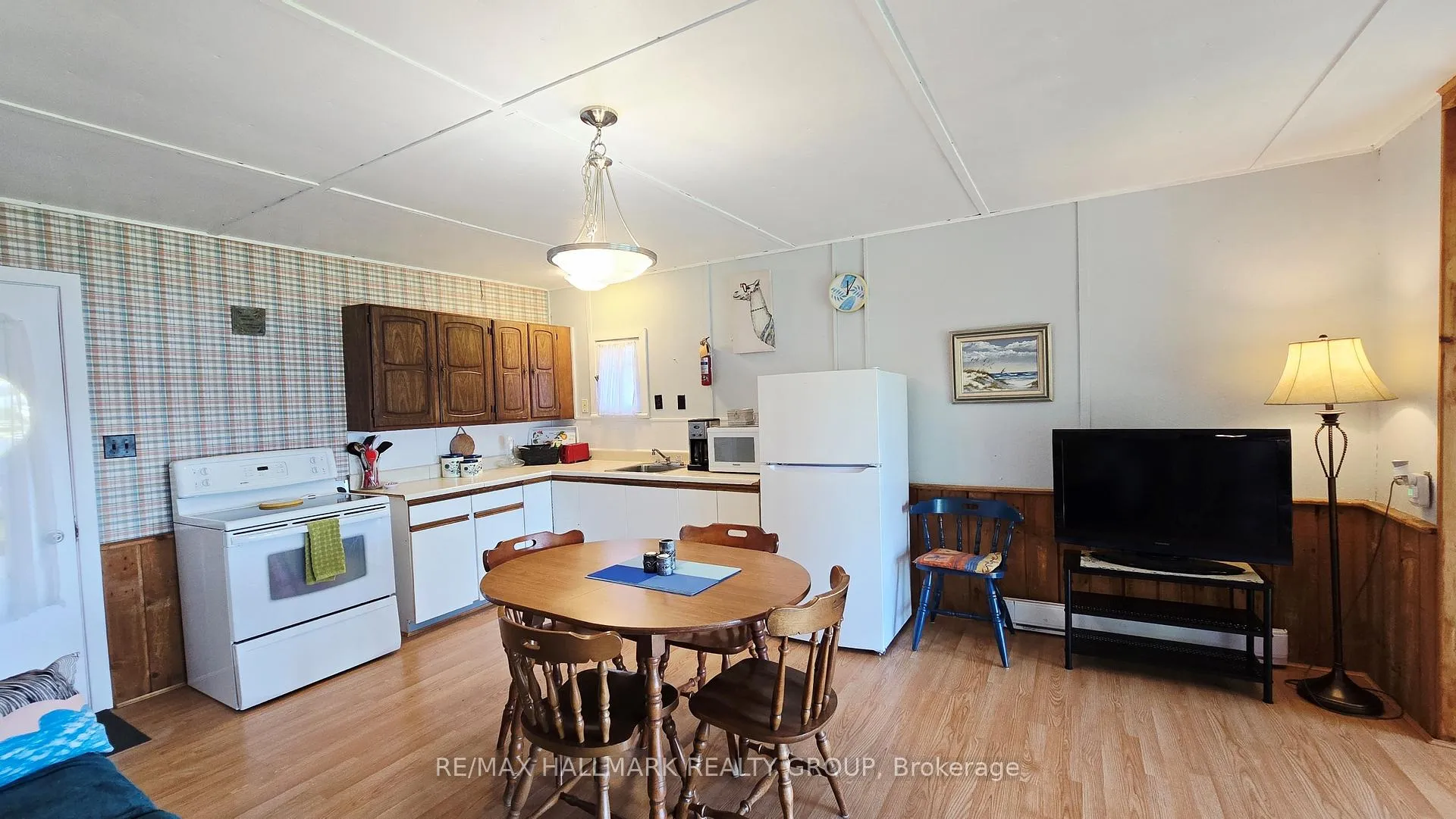 Photo 19 of 8A Barron Lane, McNab/Braeside, Mcnab/Braeside Twps — HOMEH