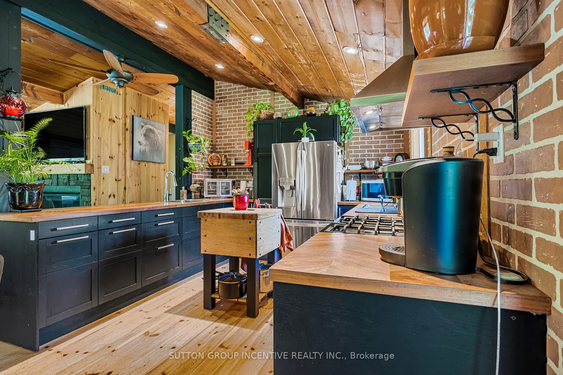 Photo 10 of 1559 118 Highway E, Bracebridge, Draper — HOMEH