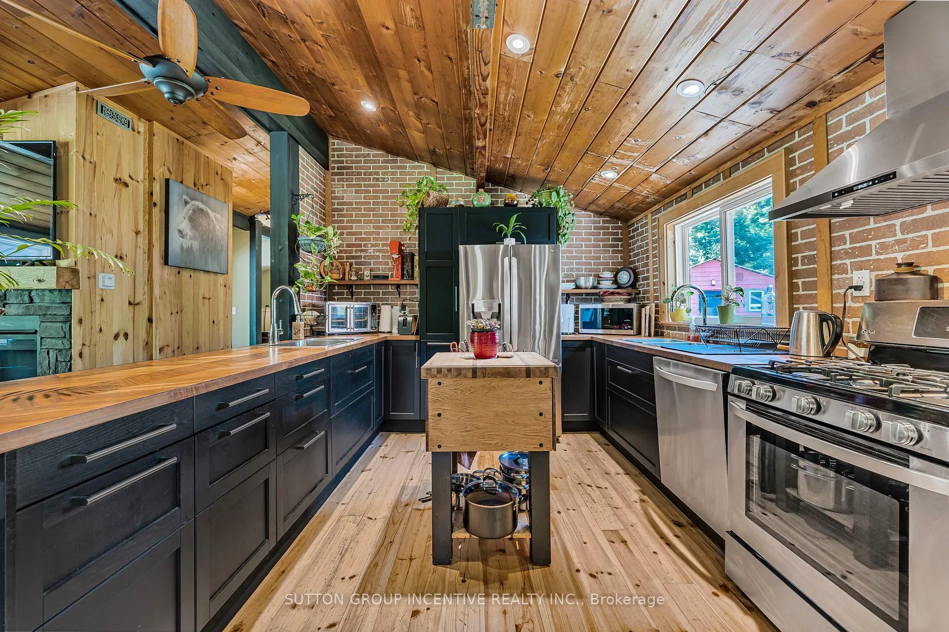 Photo 11 of 1559 118 Highway E, Bracebridge, Draper — HOMEH