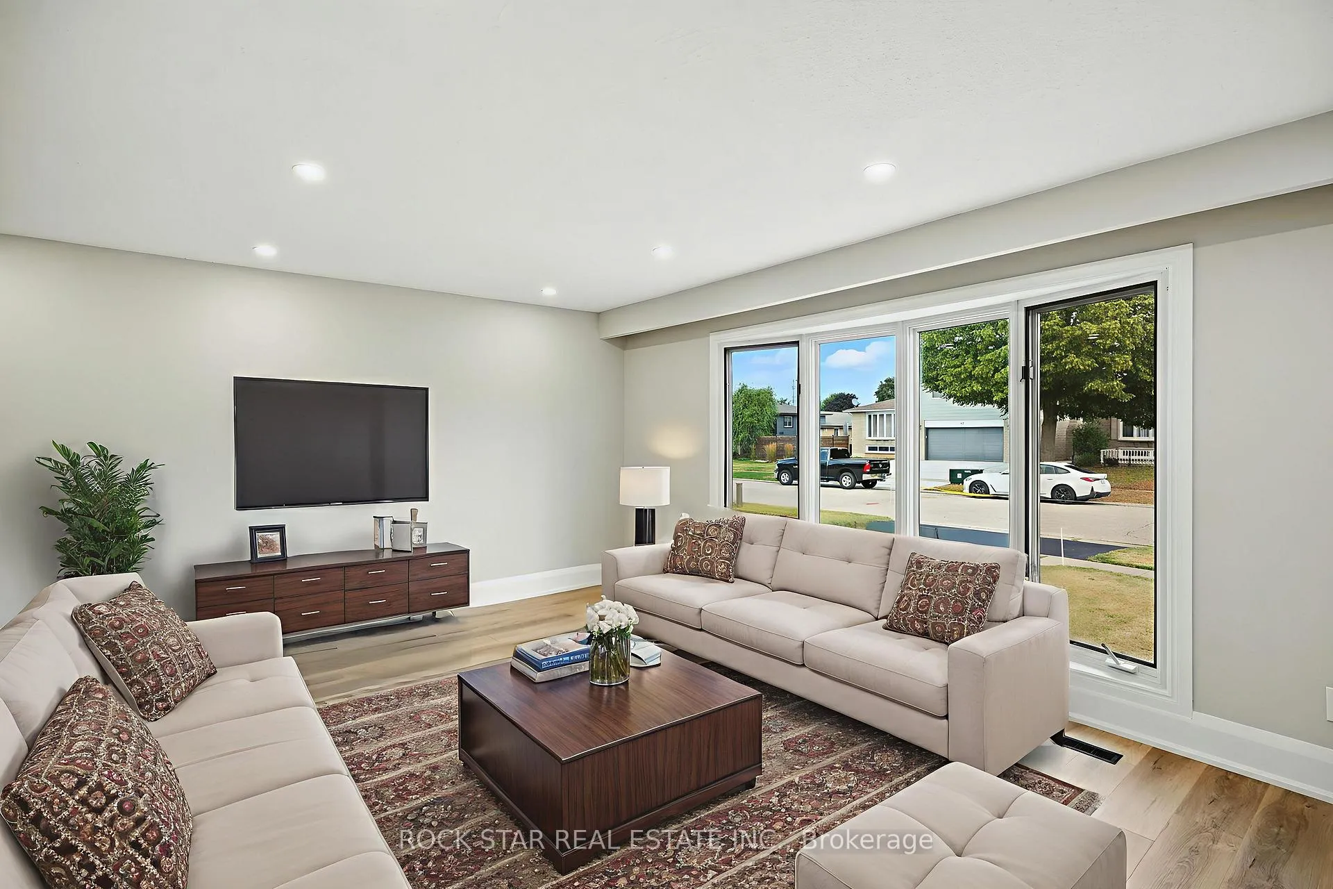Photo 5 of 56 Abeles Avenue, Brant, Paris — HOMEH