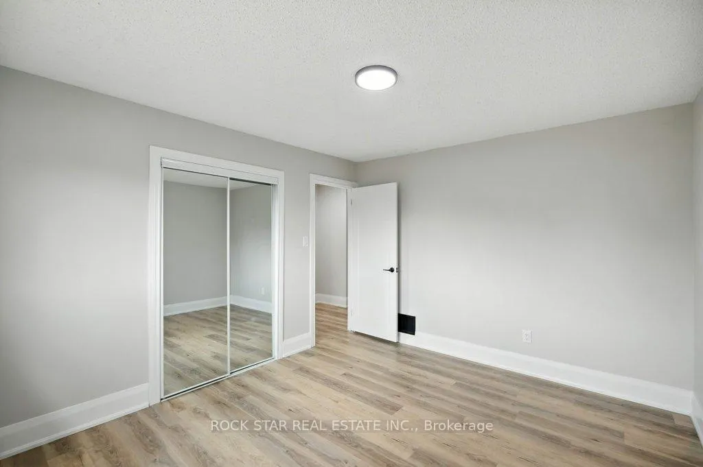 Photo 22 of 56 Abeles Avenue, Brant, Paris — HOMEH