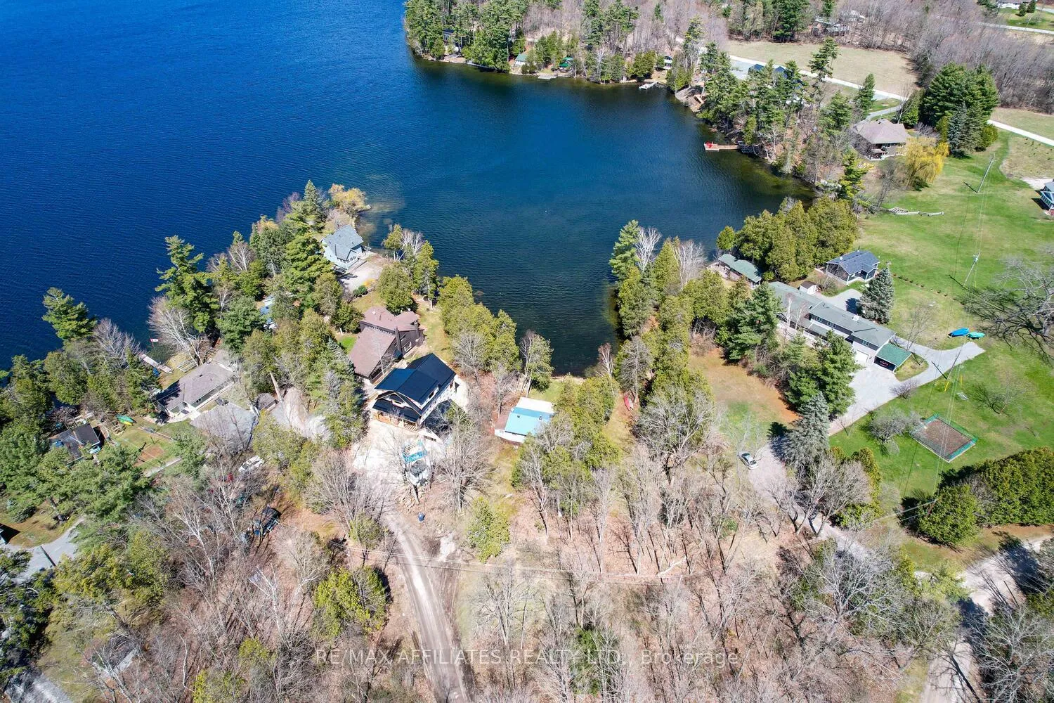 Photo 3 of 730 Dunc's Point Road, Tay Valley, Bathurst/Burgess & Sherbrooke (North Burgess) Twp — HOMEH
