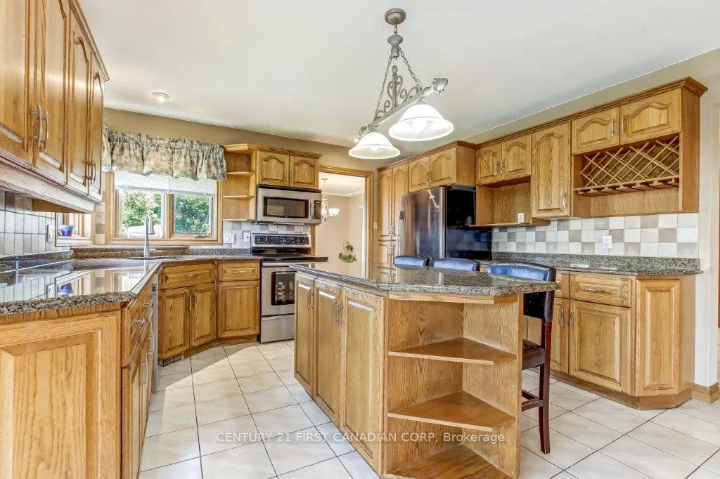Photo 9 of 52 McKee Road, Chatham-Kent, Wallaceburg — HOMEH